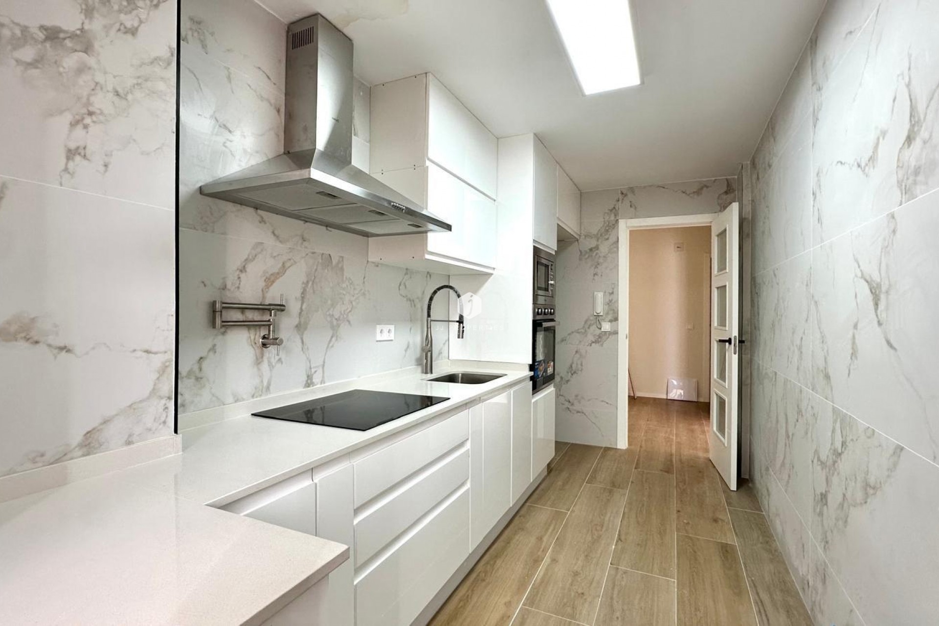 Segunda mano - Apartamento / piso -
Torrevieja - Centro