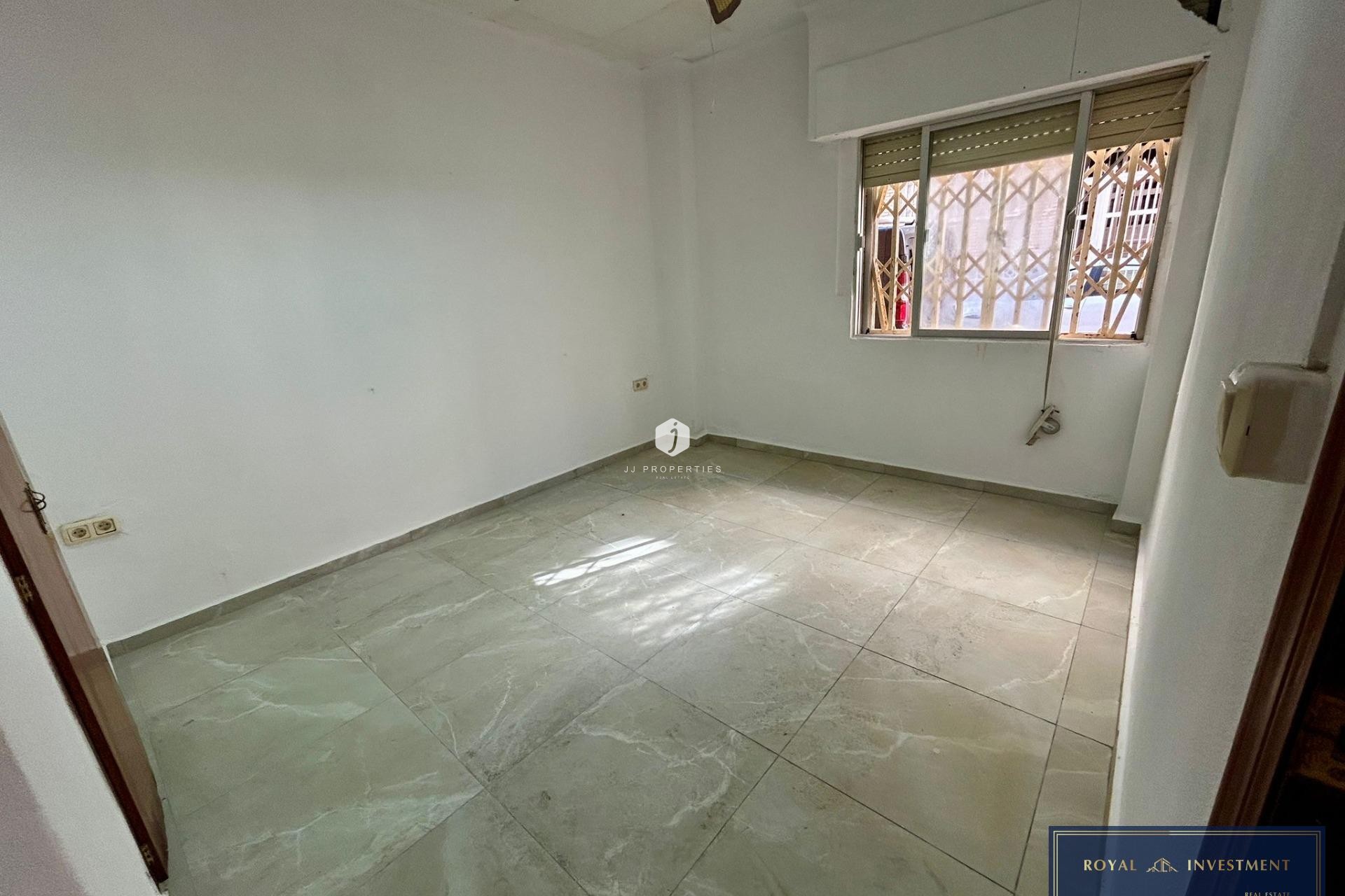 Segunda mano - Apartamento / piso -
Torrevieja - Centro