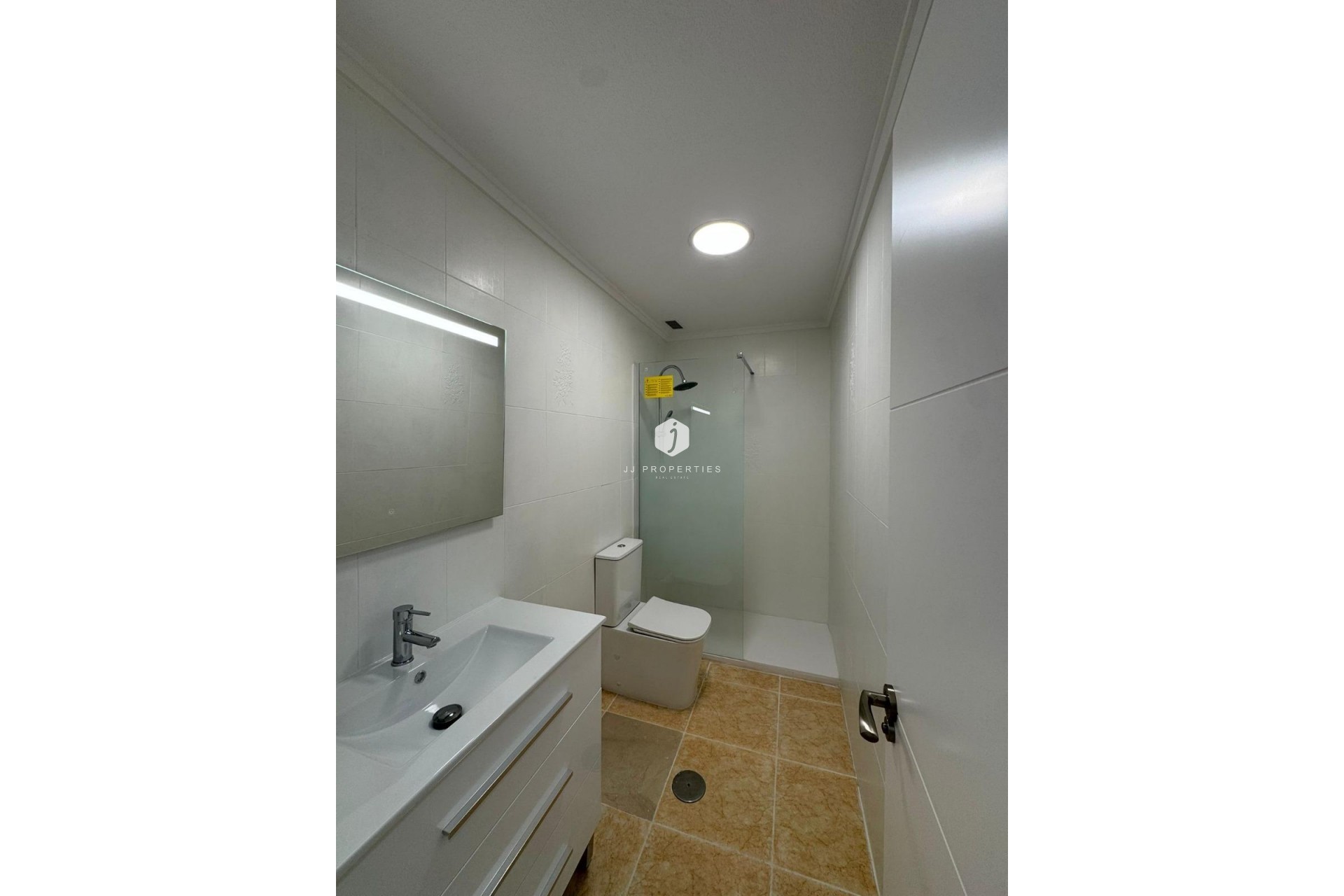 Segunda mano - Apartamento / piso -
Torrevieja - Centro