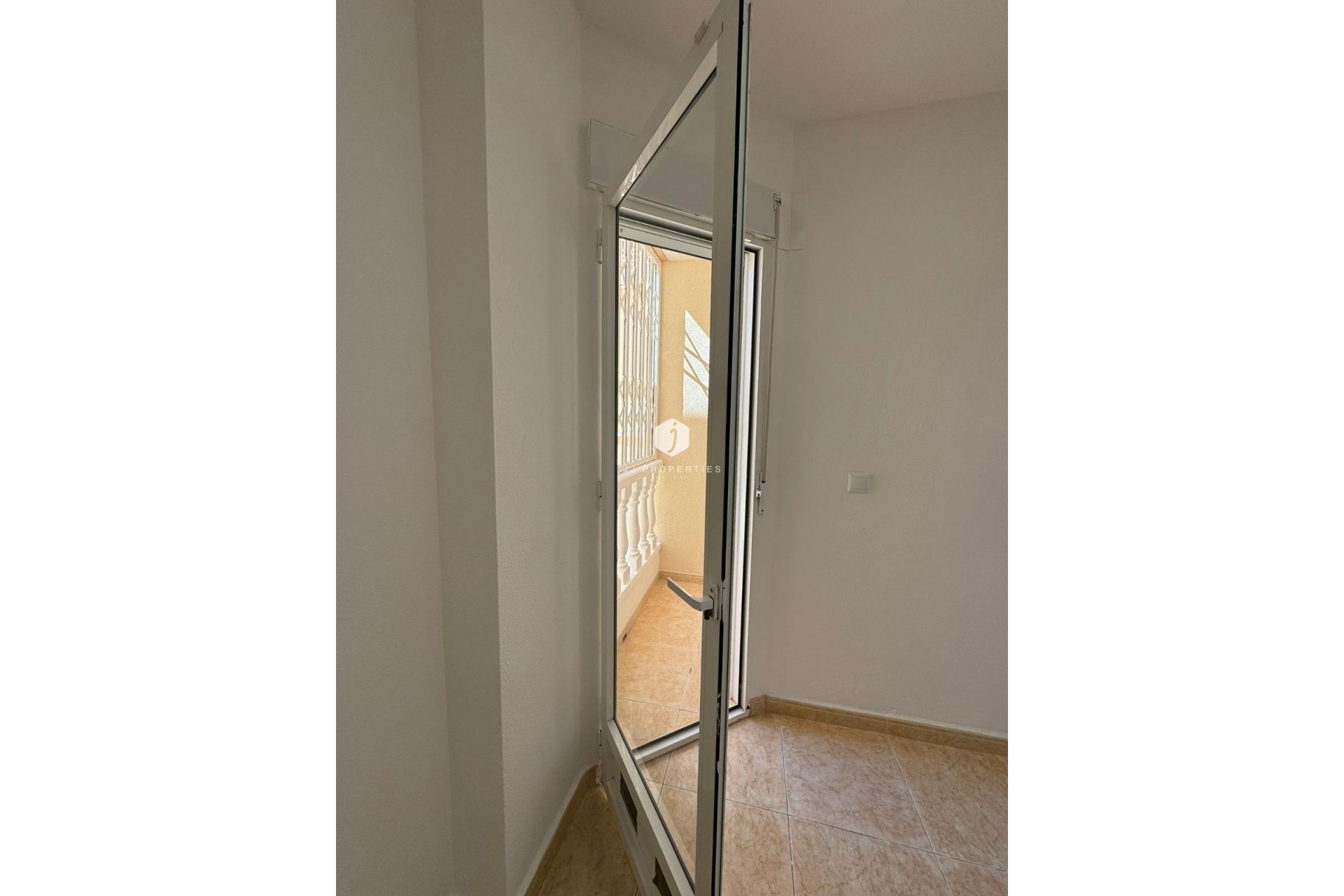 Segunda mano - Apartamento / piso -
Torrevieja - Centro