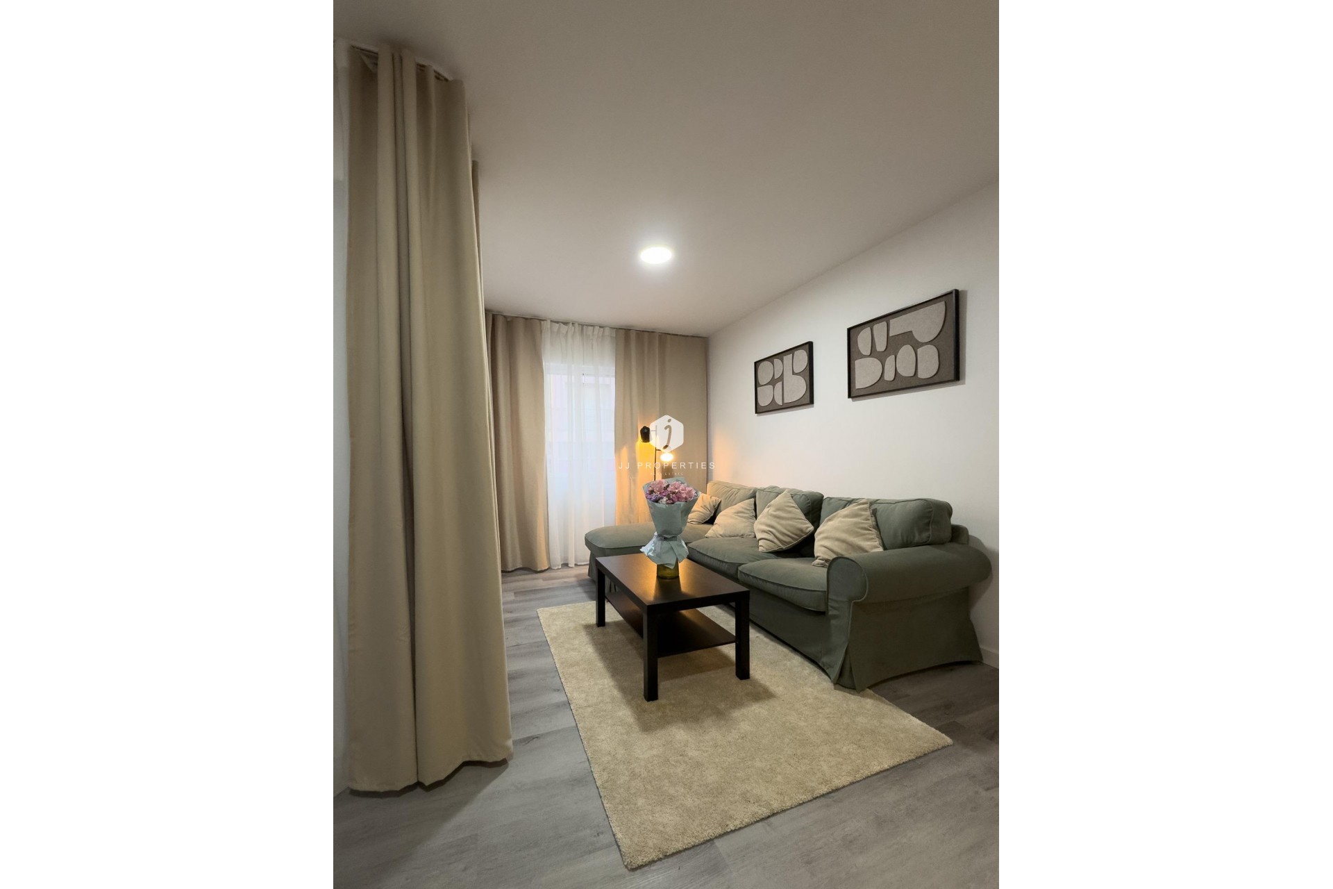 Segunda mano - Apartamento / piso -
Torrevieja - Centro