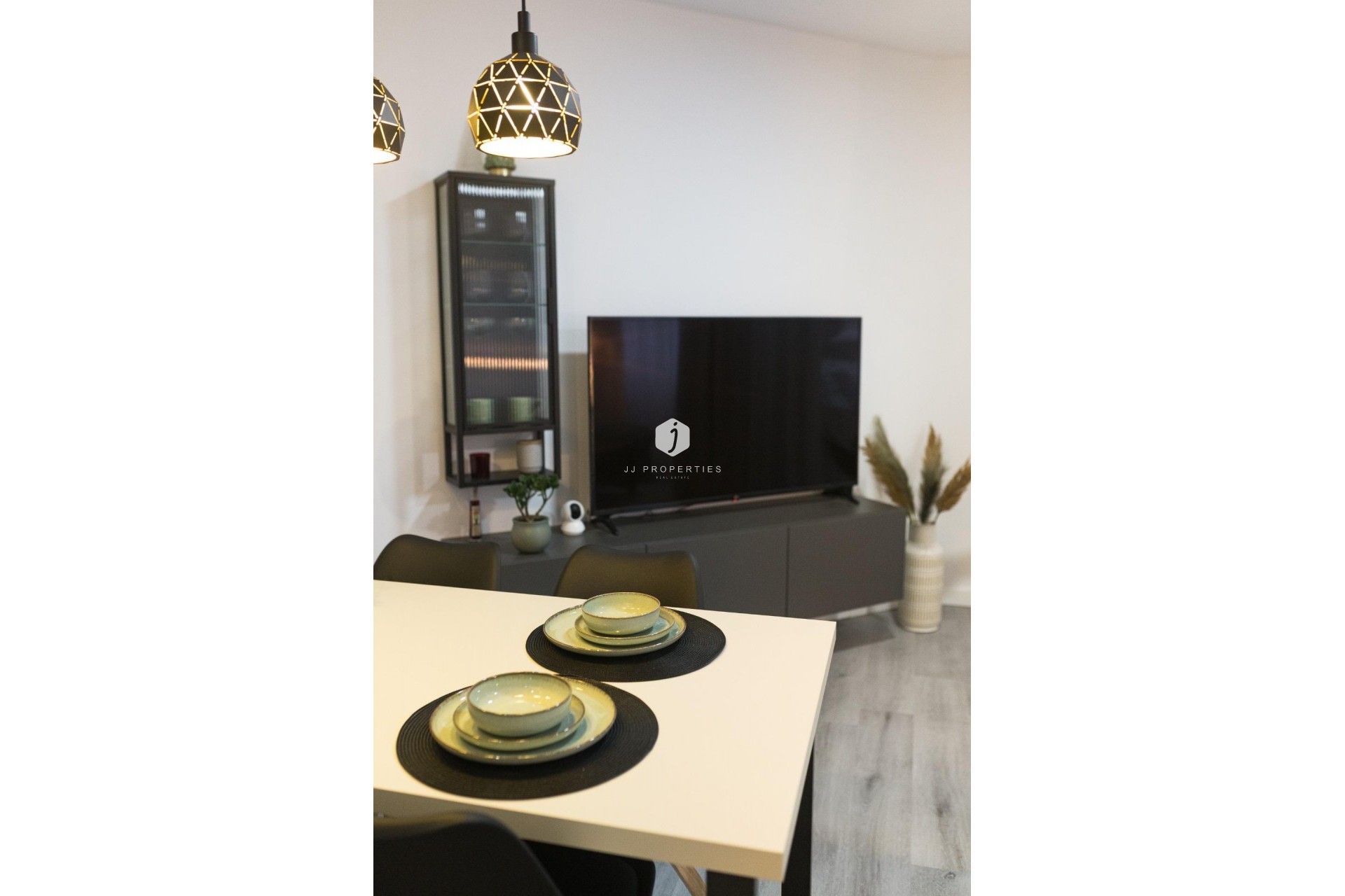 Segunda mano - Apartamento / piso -
Torrevieja - Centro