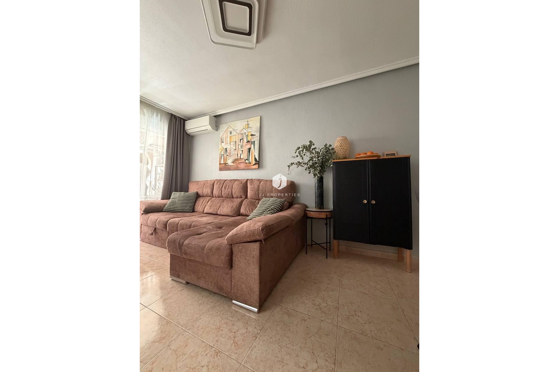 Segunda mano - Apartamento / piso -
Torrevieja - Centro
