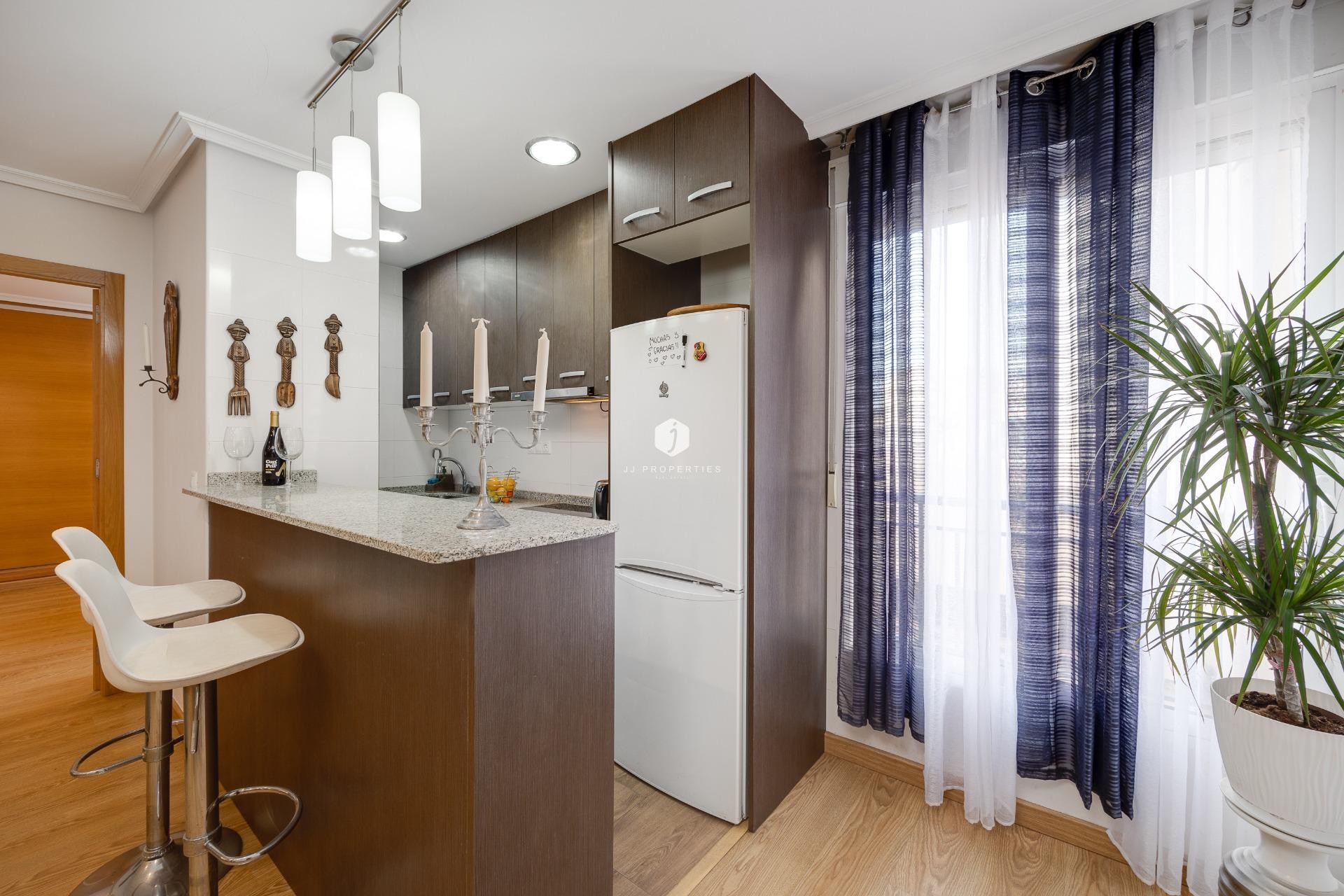Segunda mano - Apartamento / piso -
Torrevieja - Centro