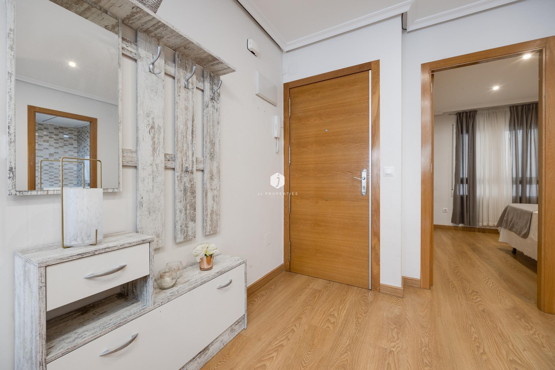 Segunda mano - Apartamento / piso -
Torrevieja - Centro