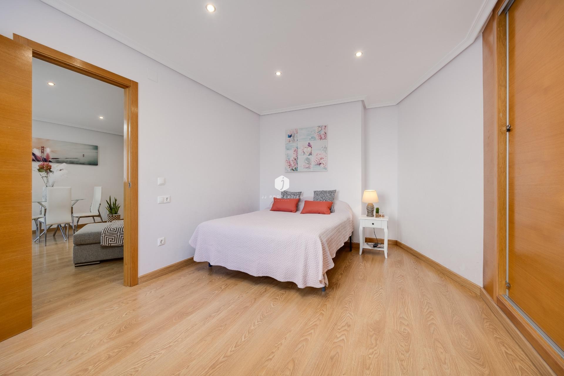 Segunda mano - Apartamento / piso -
Torrevieja - Centro