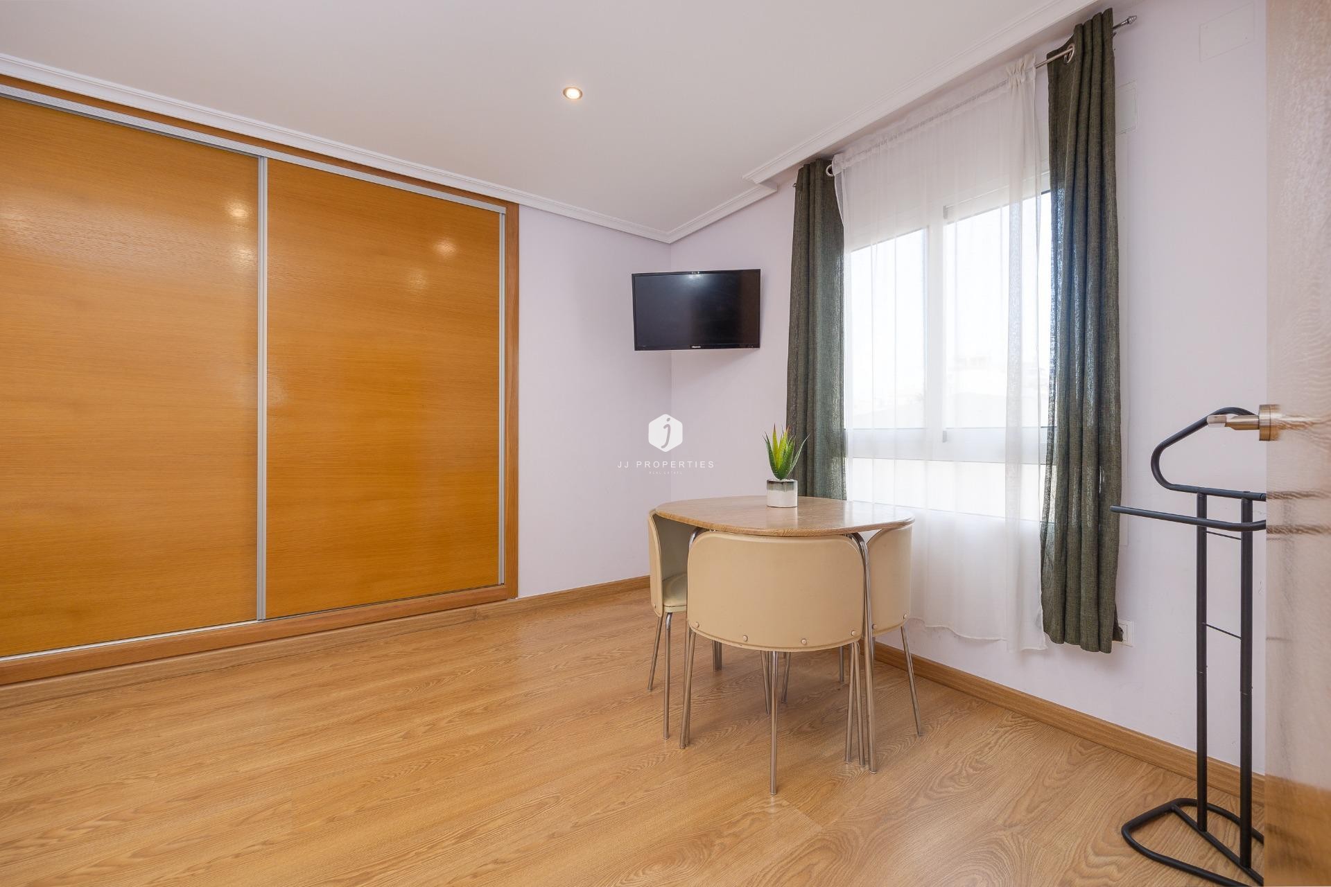 Segunda mano - Apartamento / piso -
Torrevieja - Centro