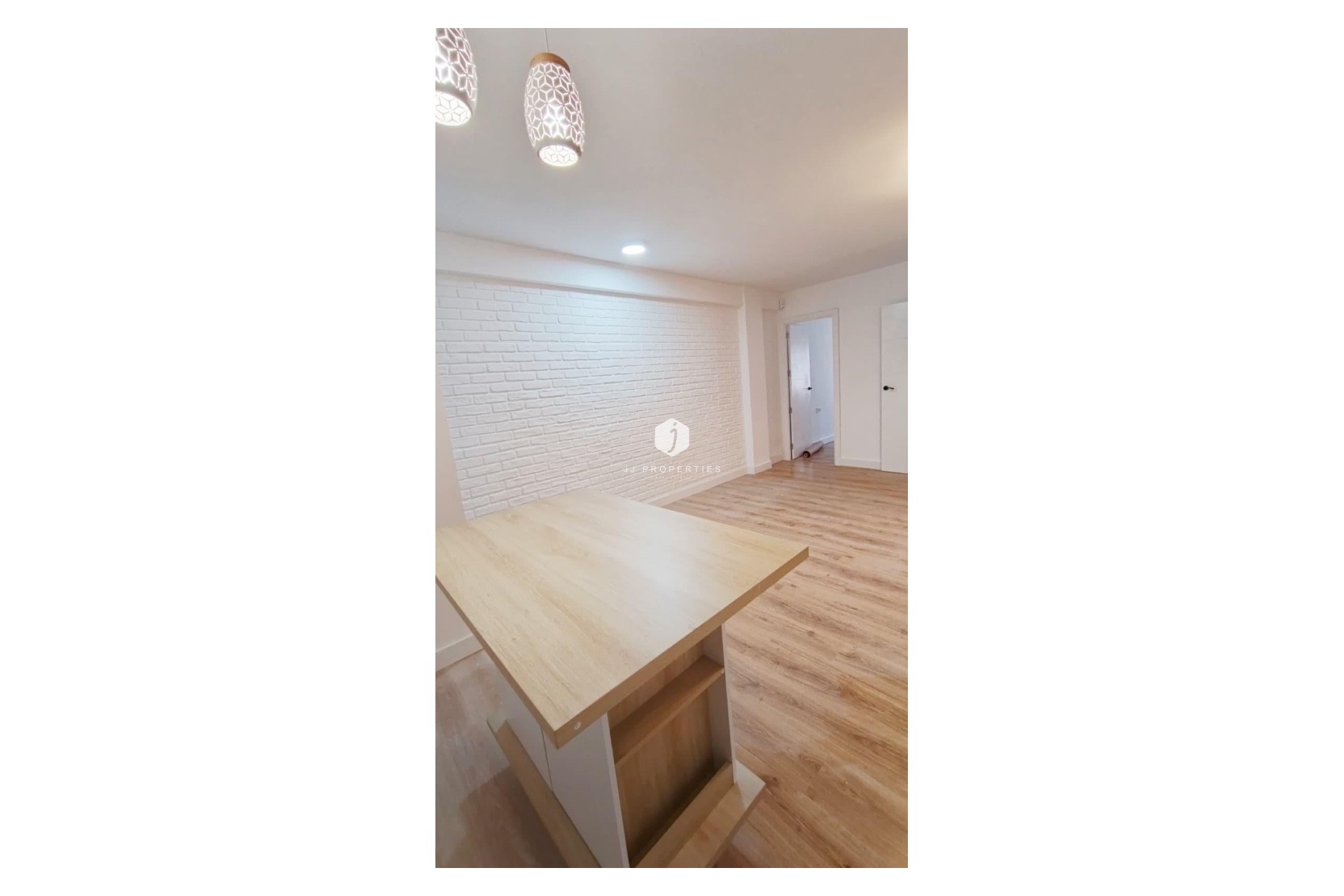 Segunda mano - Apartamento / piso -
Torrevieja - Centro