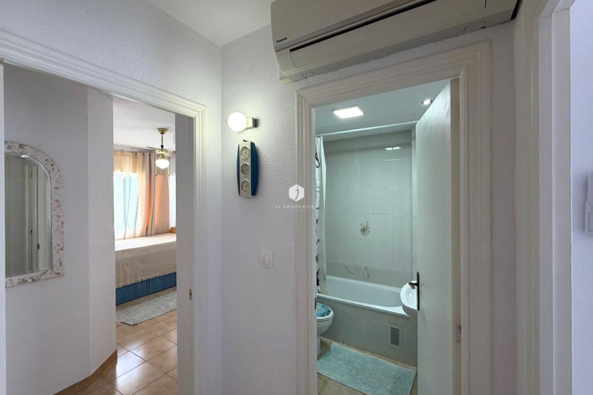 Segunda mano - Apartamento / piso -
Torrevieja - Centro