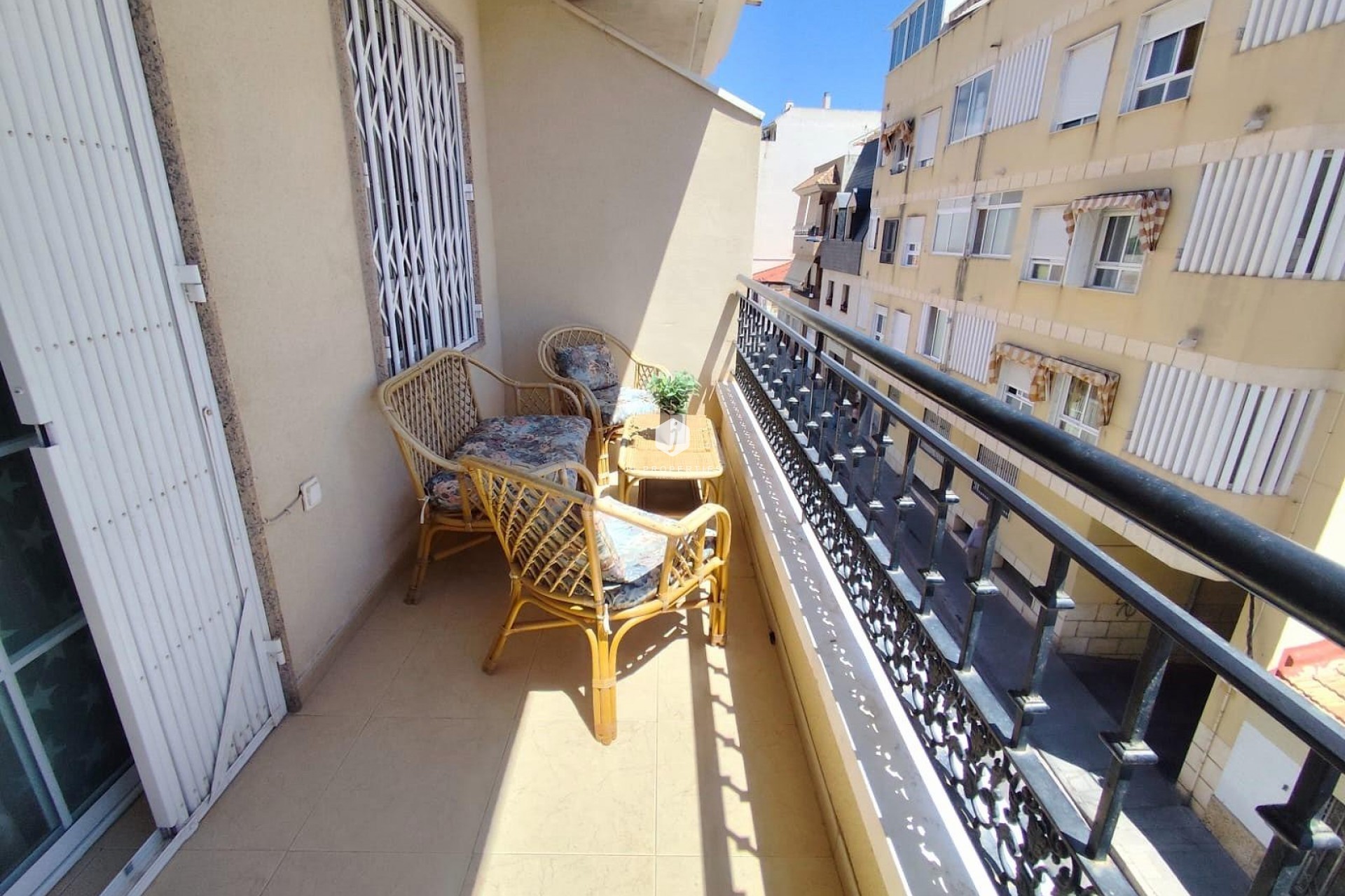 Segunda mano - Apartamento / piso -
Torrevieja - Centro