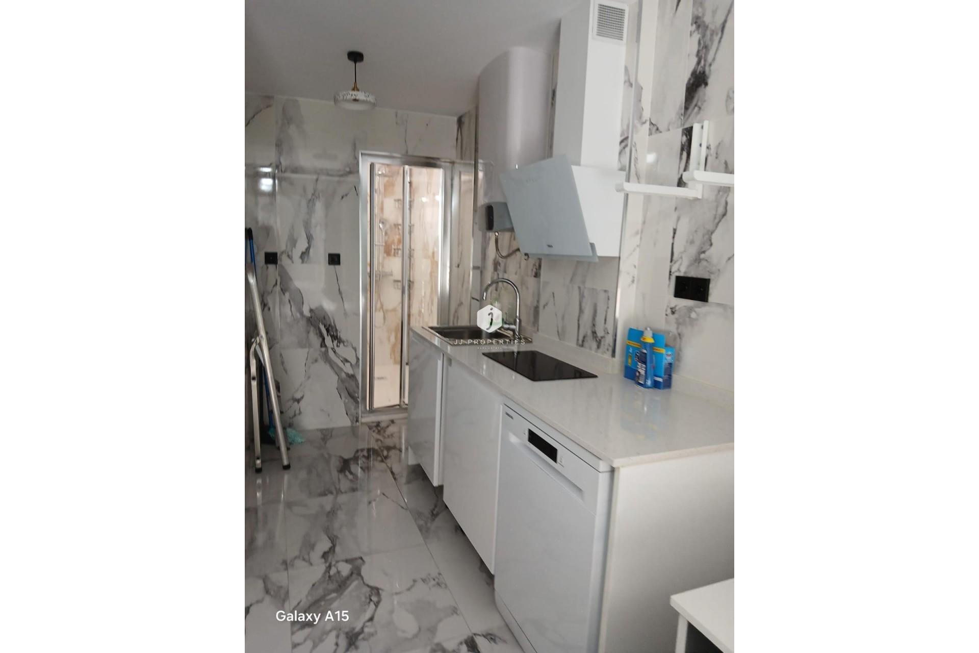 Segunda mano - Apartamento / piso -
Torrevieja - Centro