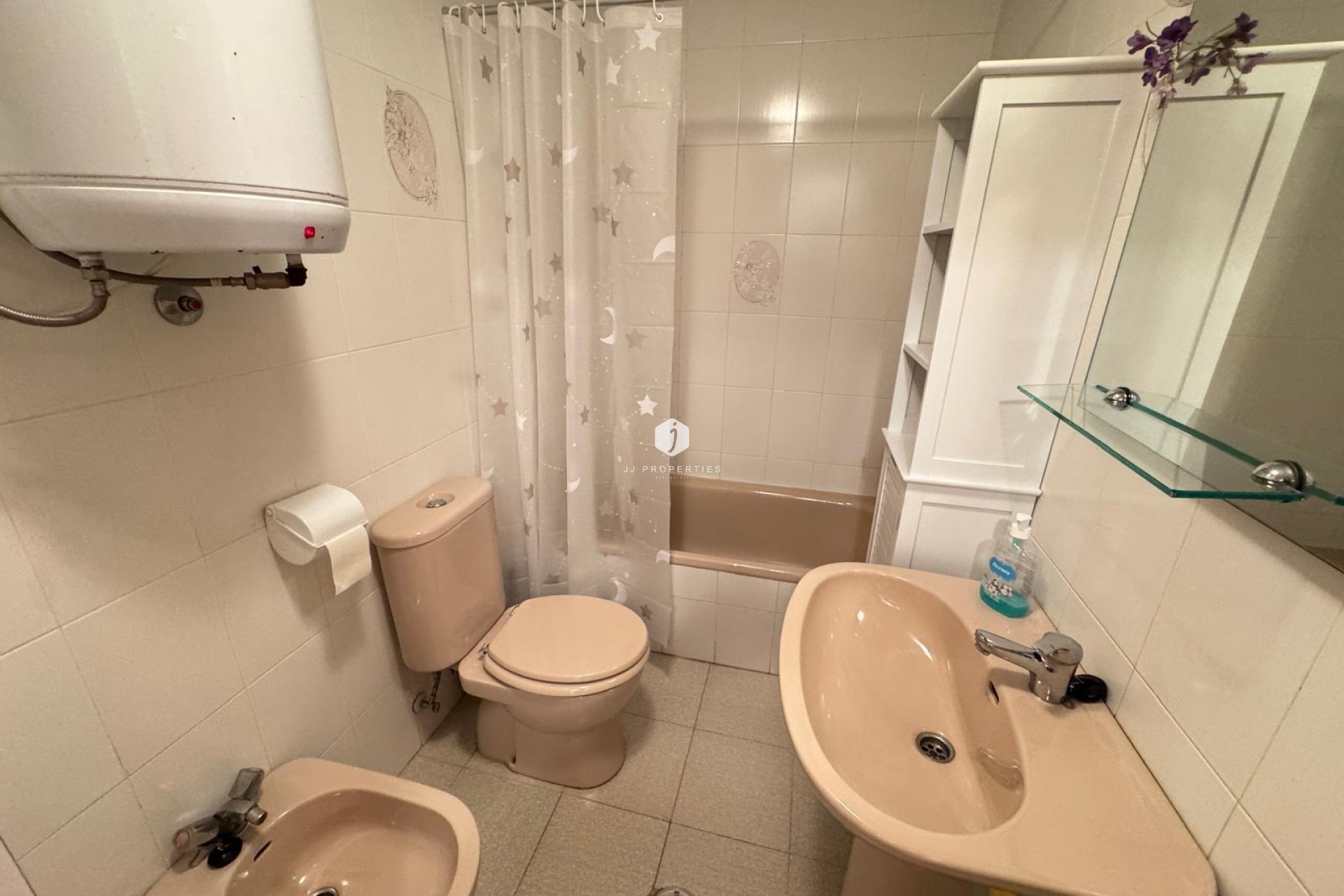 Segunda mano - Apartamento / piso -
Torrevieja - Centro