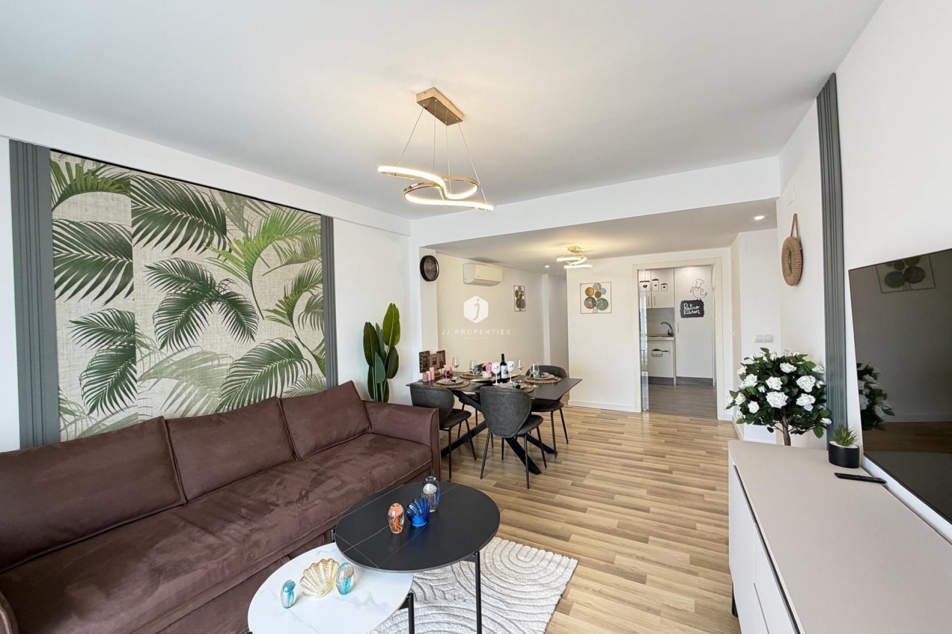 Segunda mano - Apartamento / piso -
Torrevieja - Centro