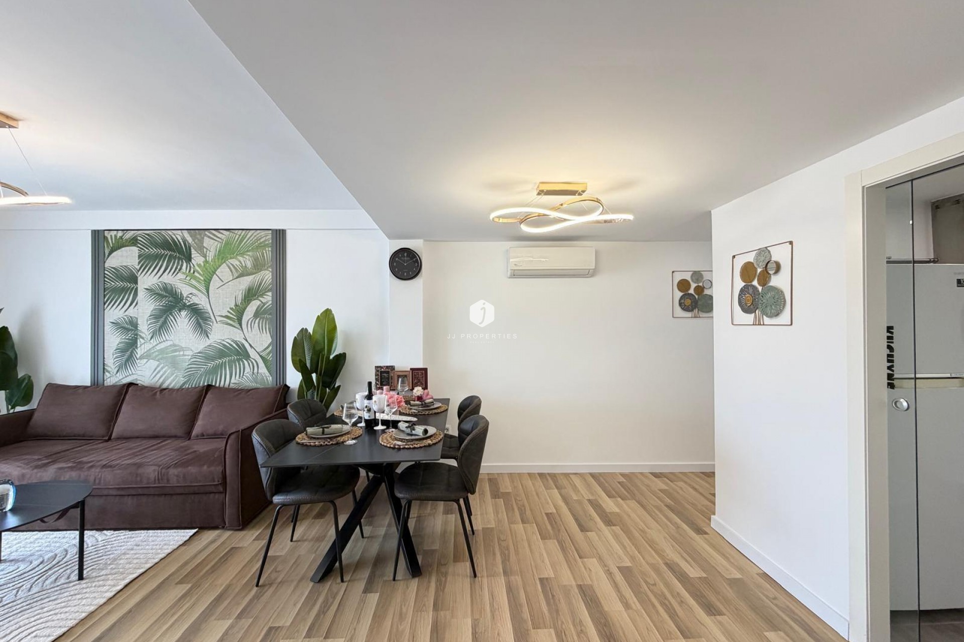 Segunda mano - Apartamento / piso -
Torrevieja - Centro