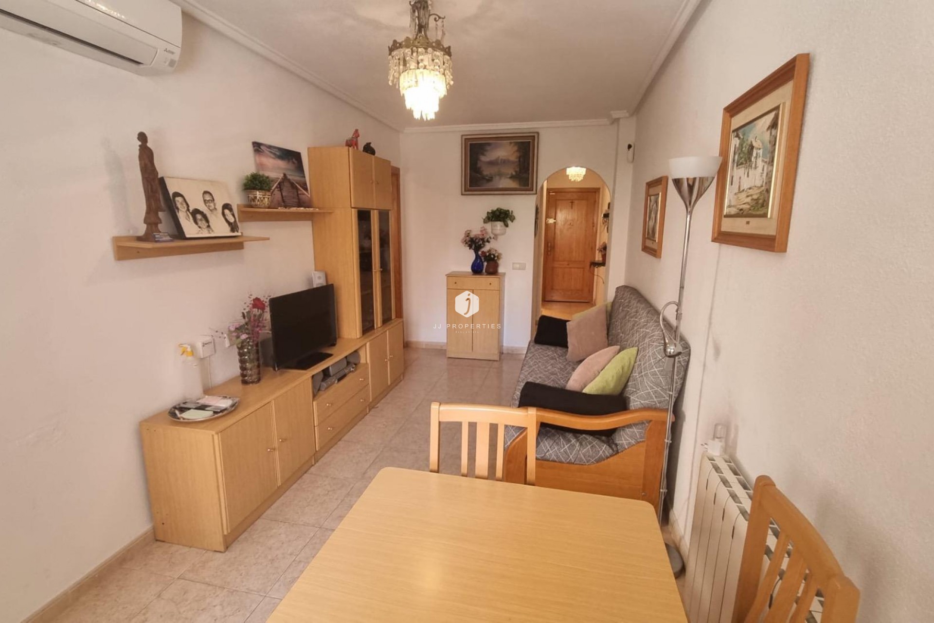 Segunda mano - Apartamento / piso -
Torrevieja - Centro