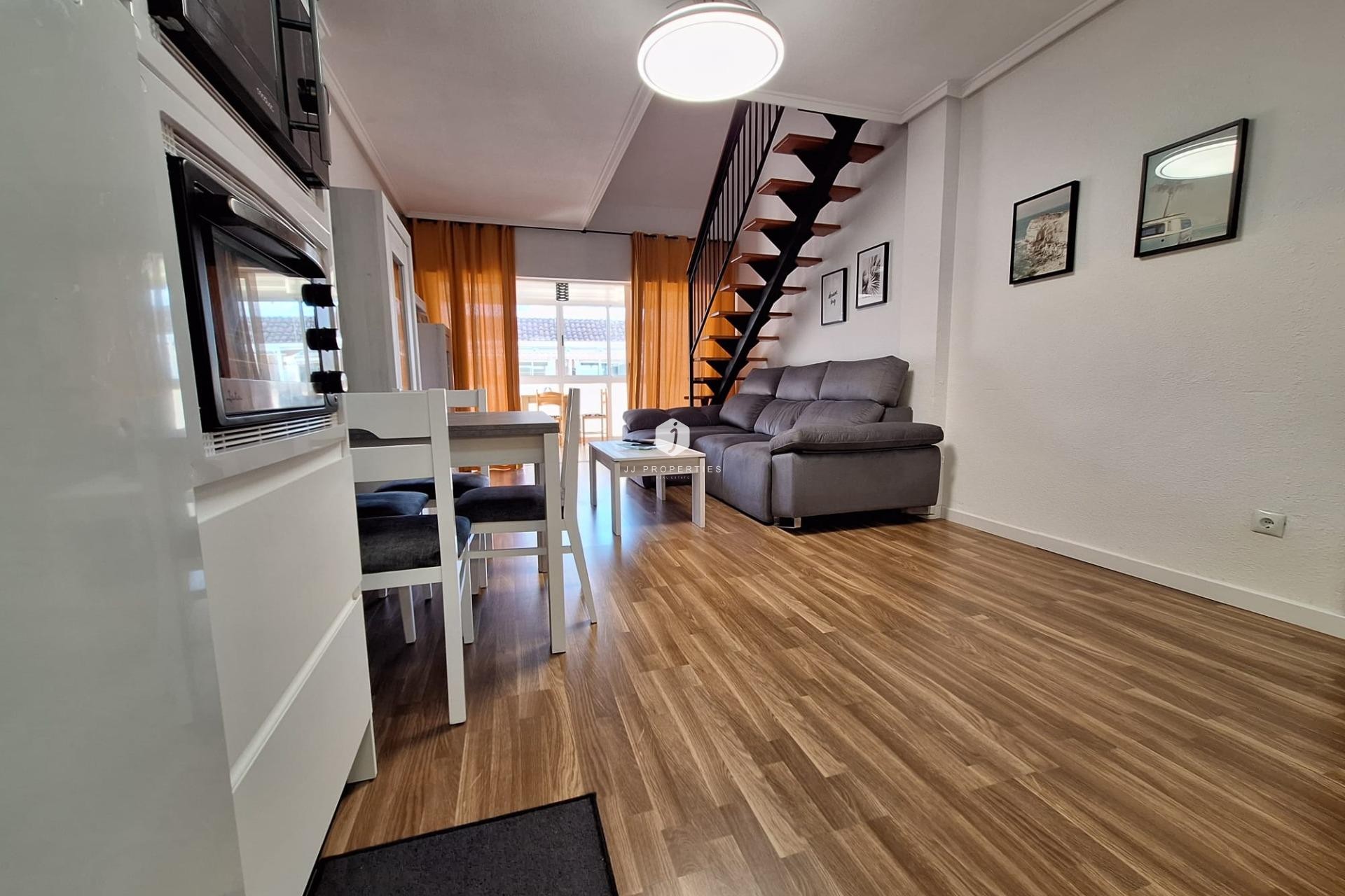 Segunda mano - Apartamento / piso -
Torrevieja - Centro