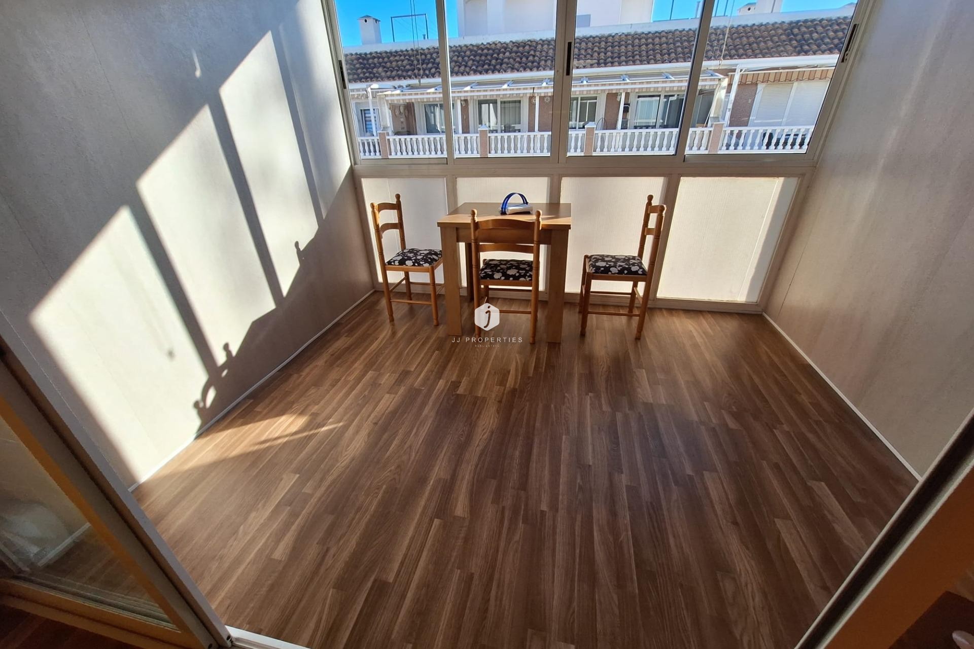 Segunda mano - Apartamento / piso -
Torrevieja - Centro