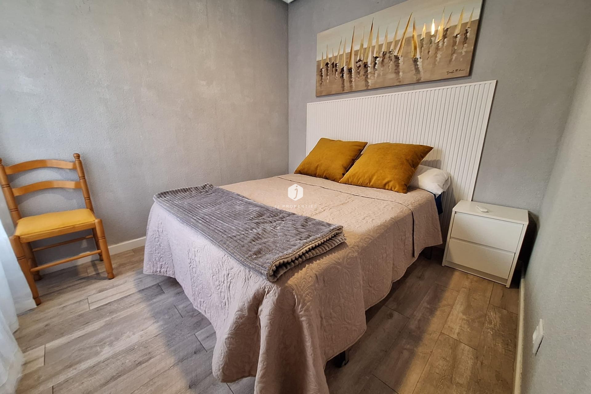 Segunda mano - Apartamento / piso -
Torrevieja - Centro