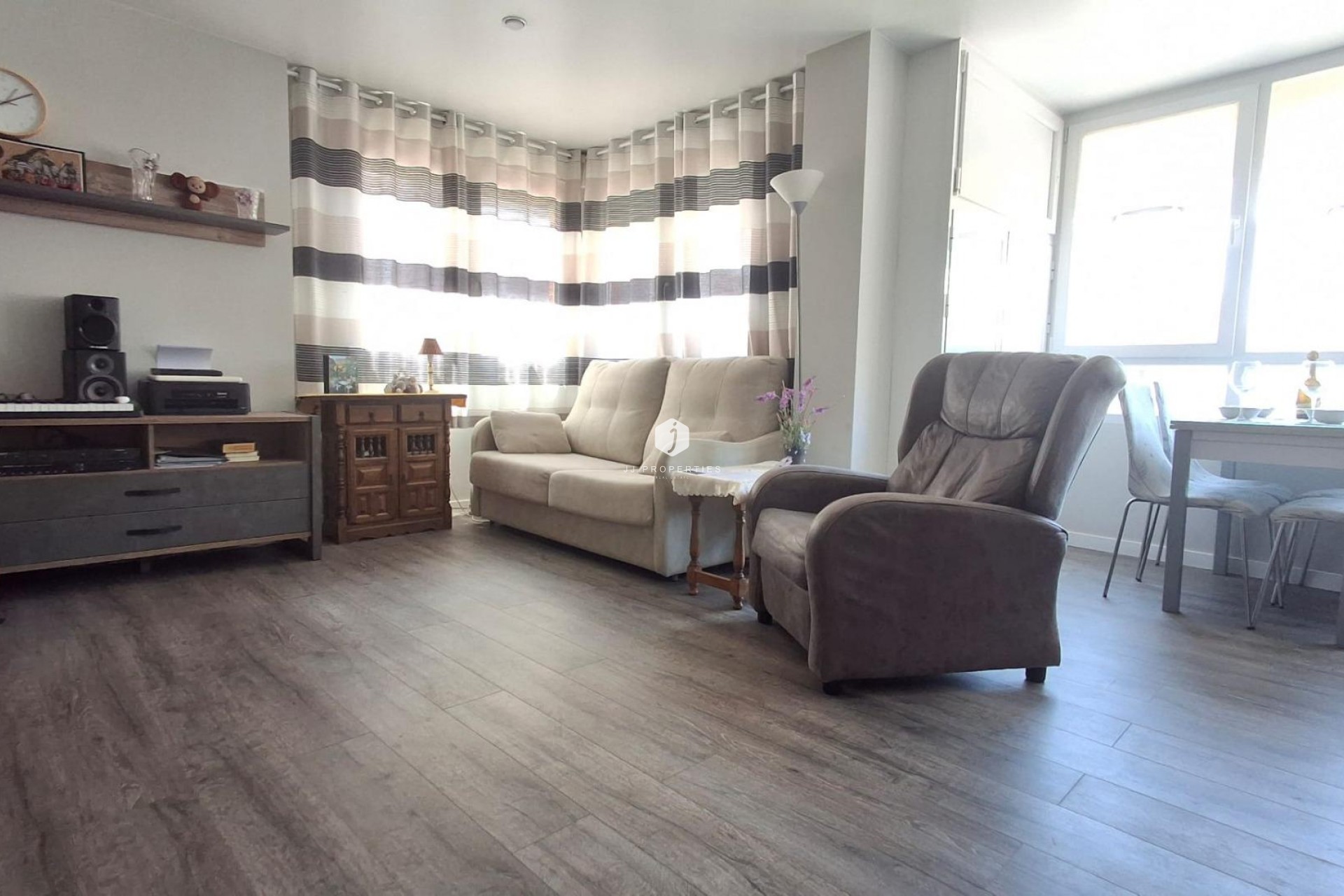 Segunda mano - Apartamento / piso -
Torrevieja - Centro