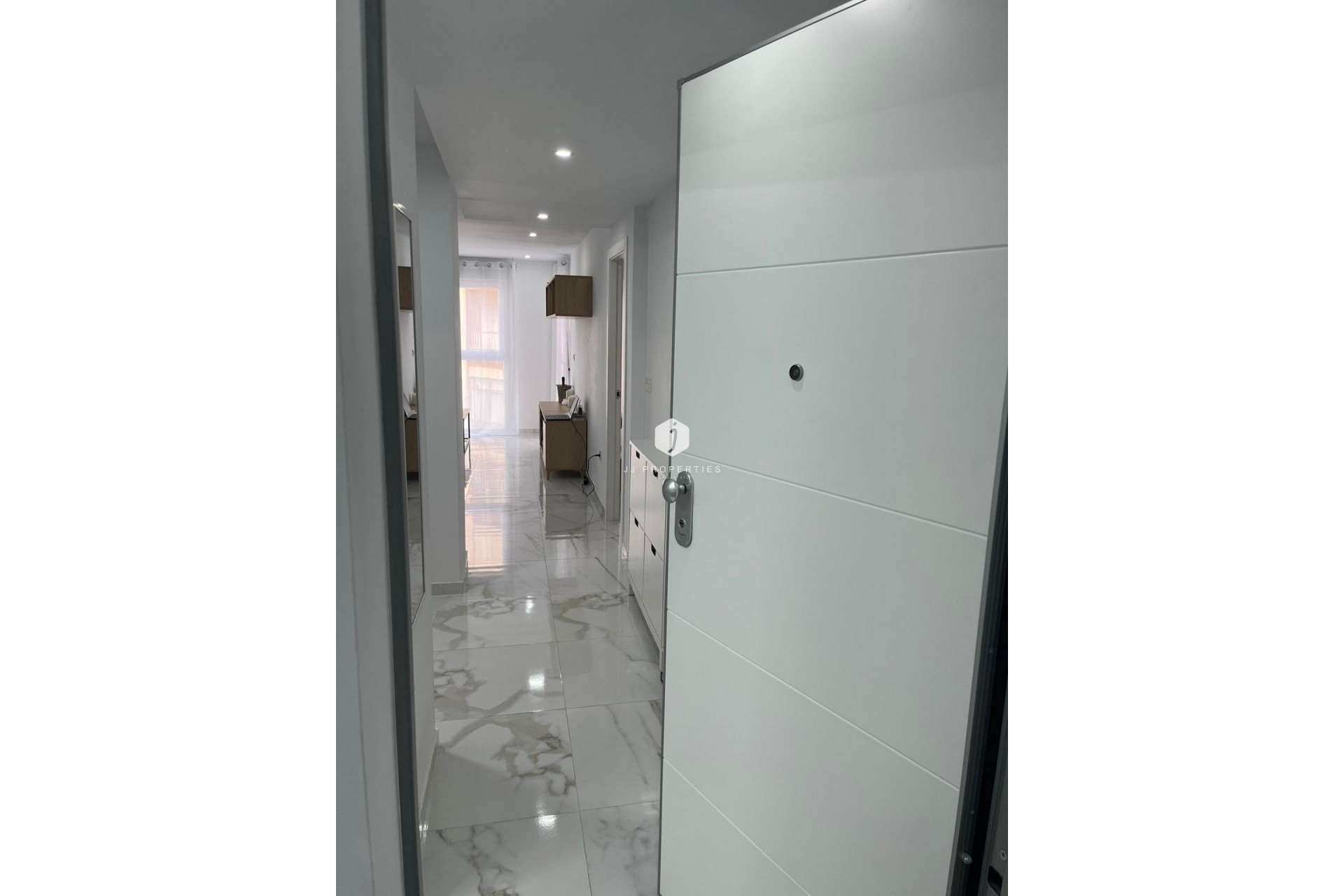 Segunda mano - Apartamento / piso -
Torrevieja - Centro