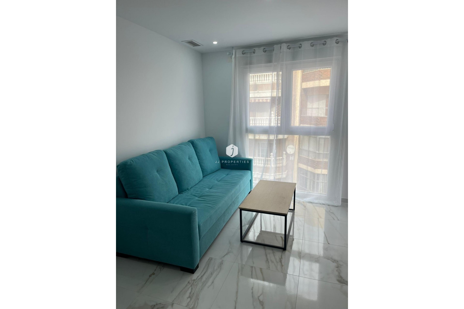 Segunda mano - Apartamento / piso -
Torrevieja - Centro