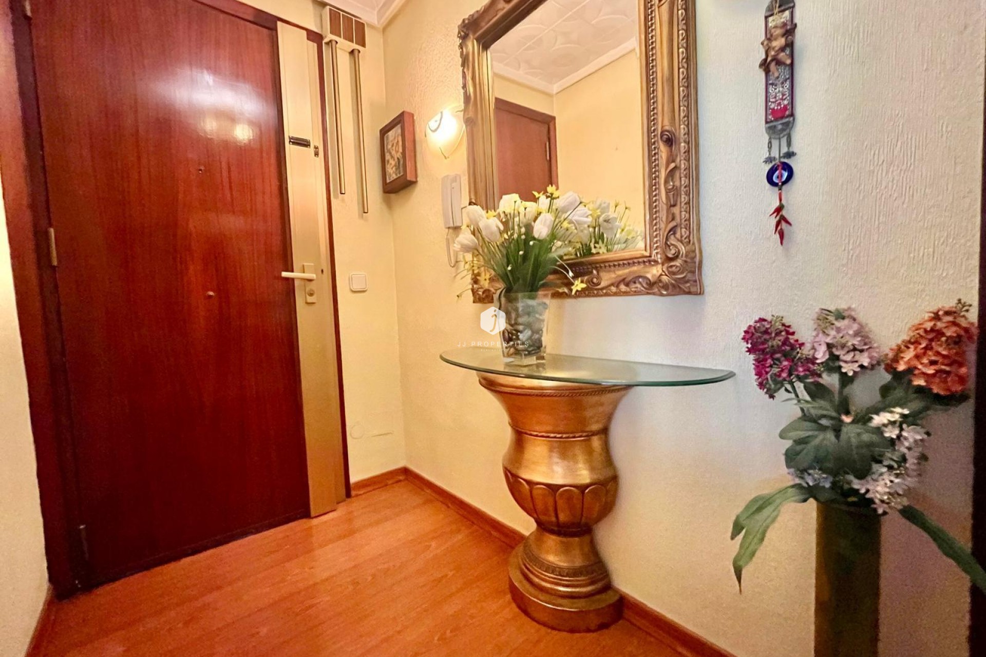 Segunda mano - Apartamento / piso -
Torrevieja - Centro