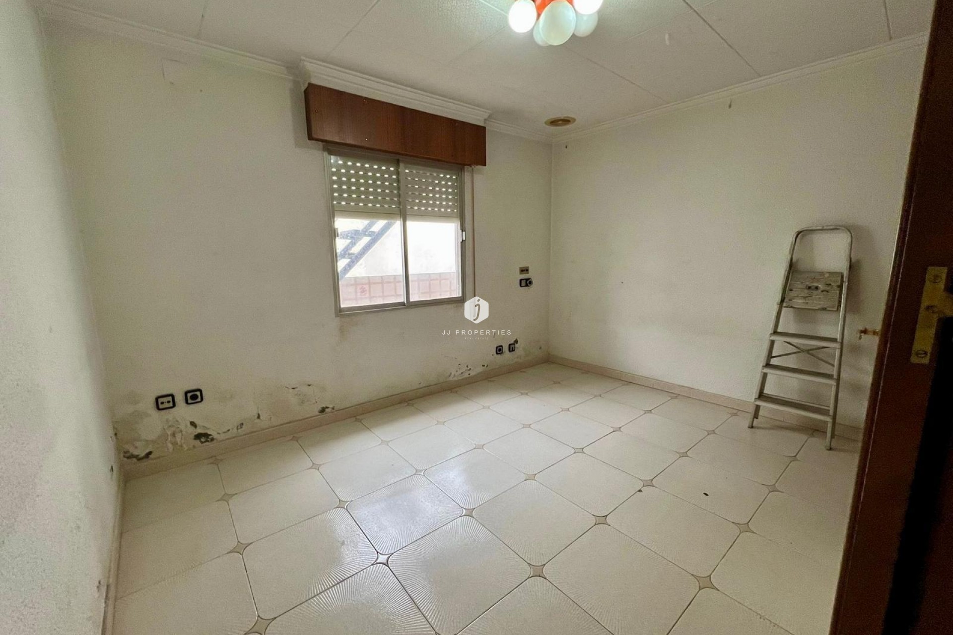 Segunda mano - Apartamento / piso -
Torrevieja - Centro