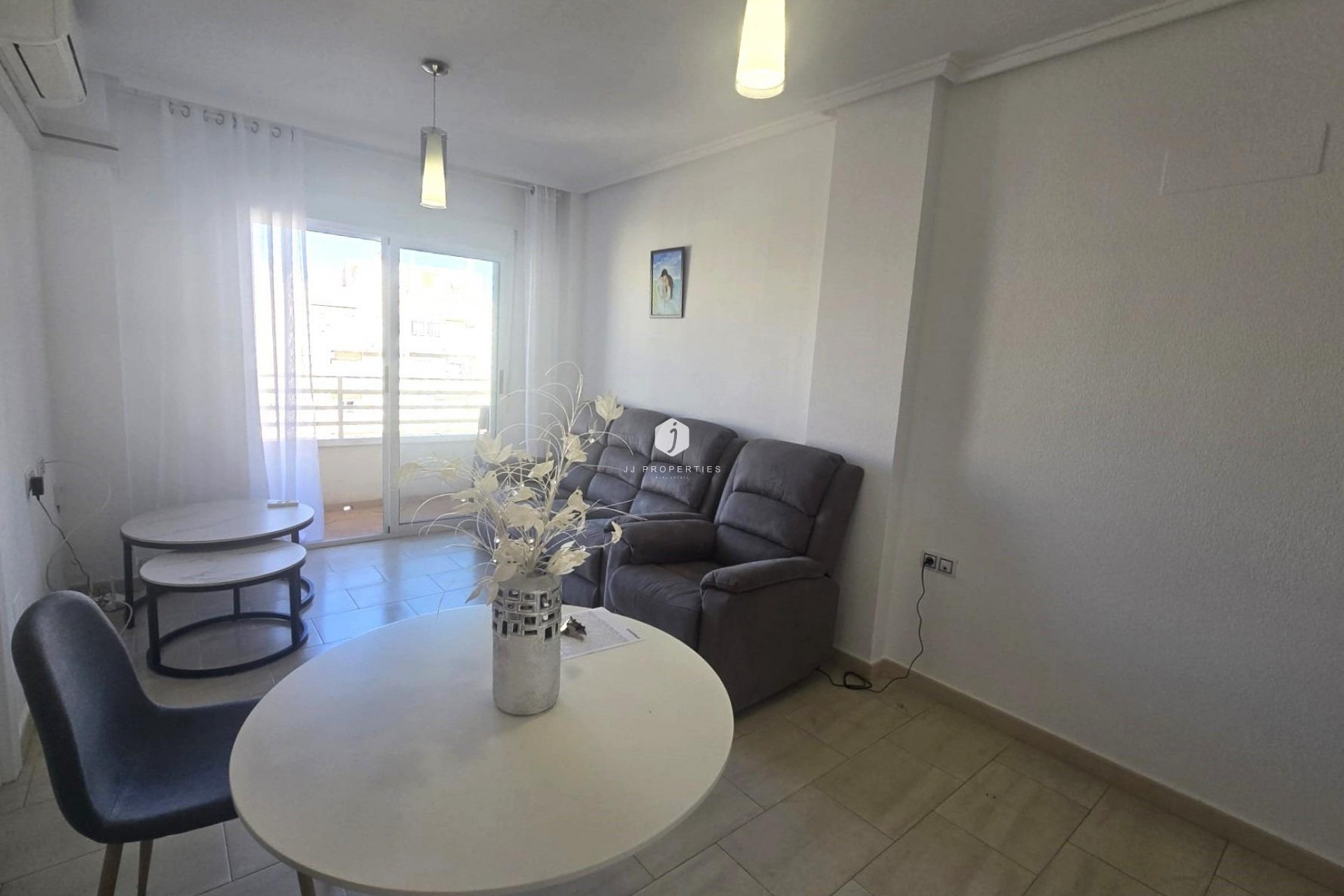 Segunda mano - Apartamento / piso -
Torrevieja - Centro