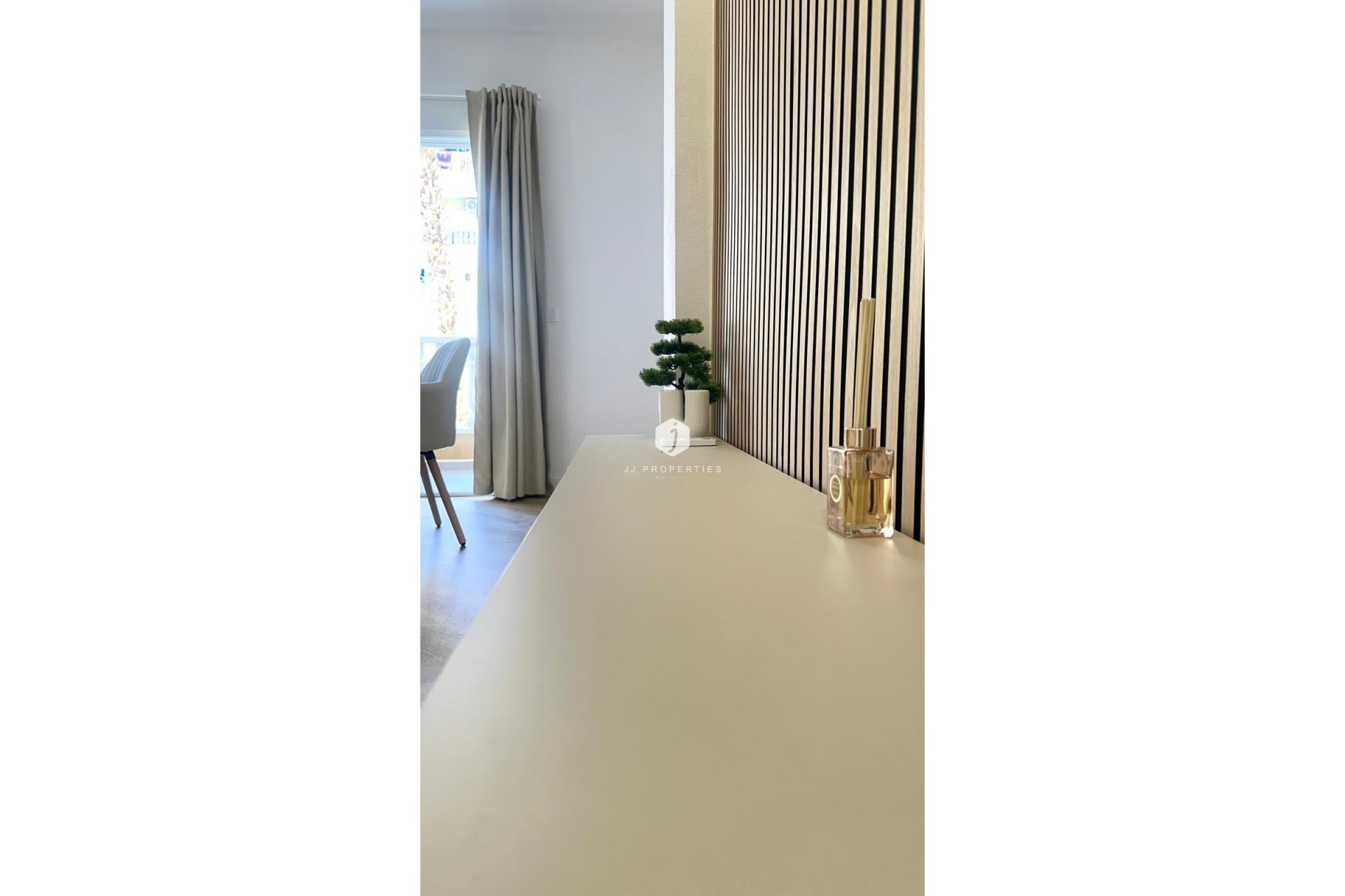 Segunda mano - Apartamento / piso -
Torrevieja - Centro