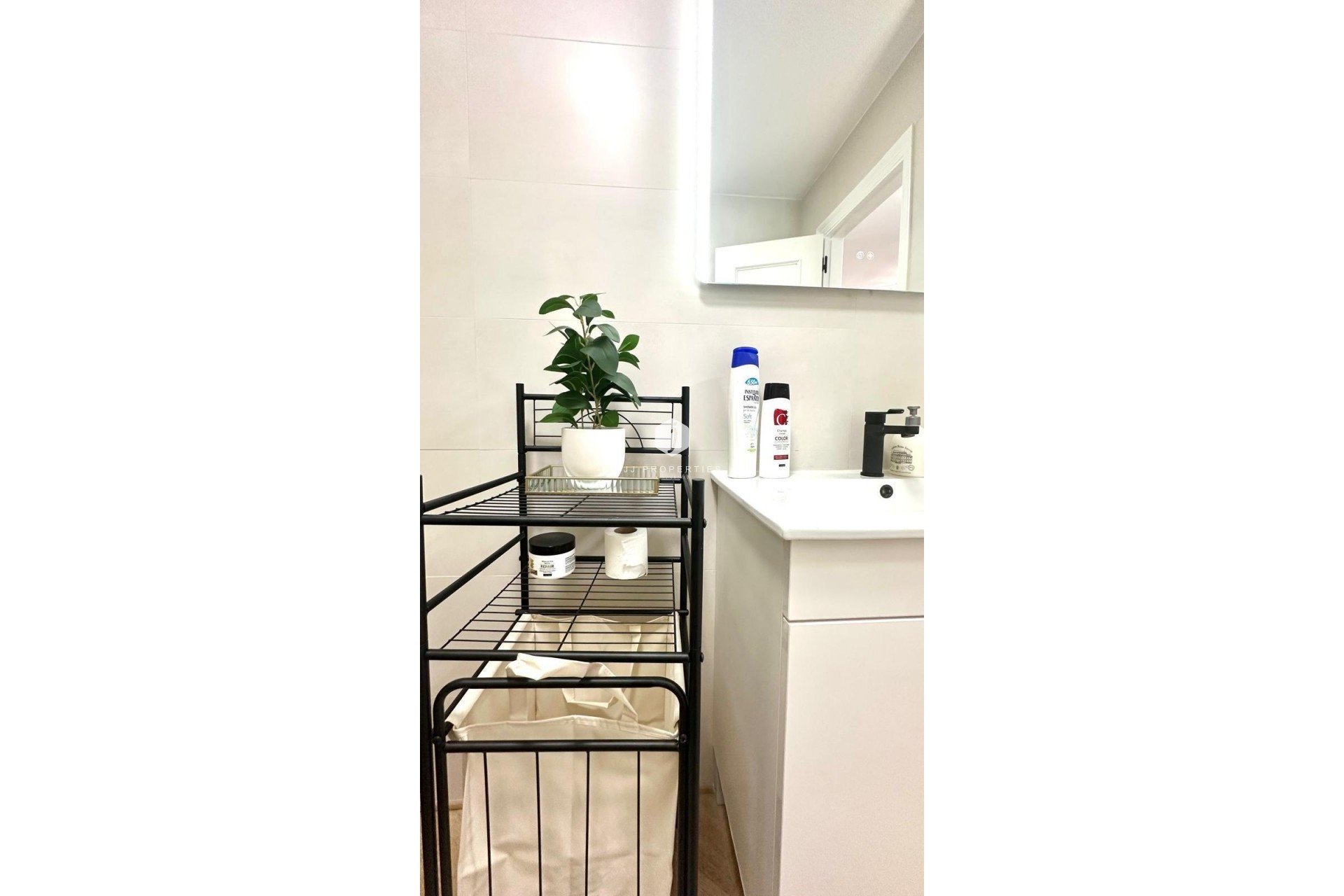 Segunda mano - Apartamento / piso -
Torrevieja - Centro