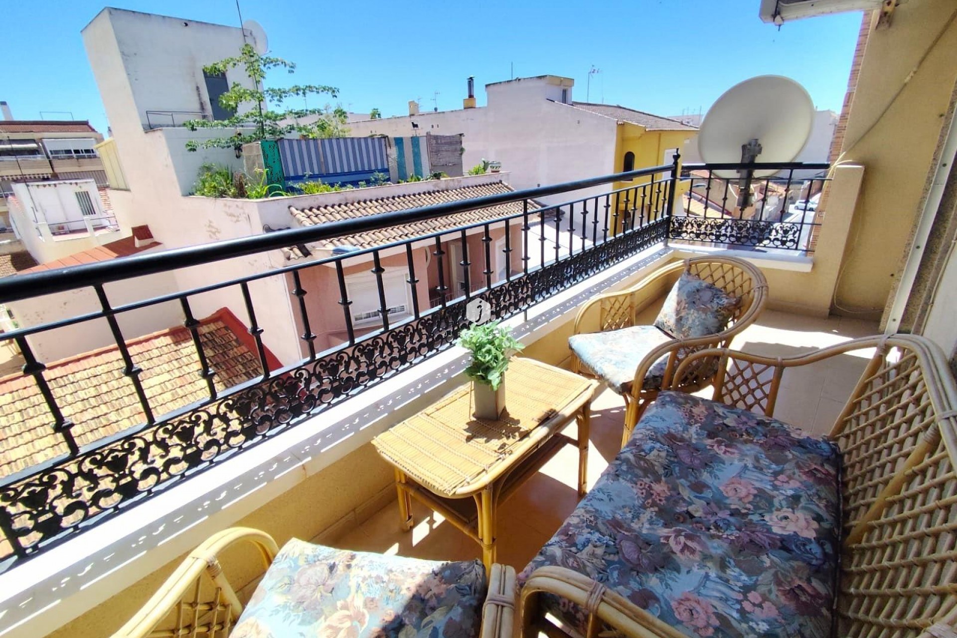 Segunda mano - Apartamento / piso -
Torrevieja - Centro