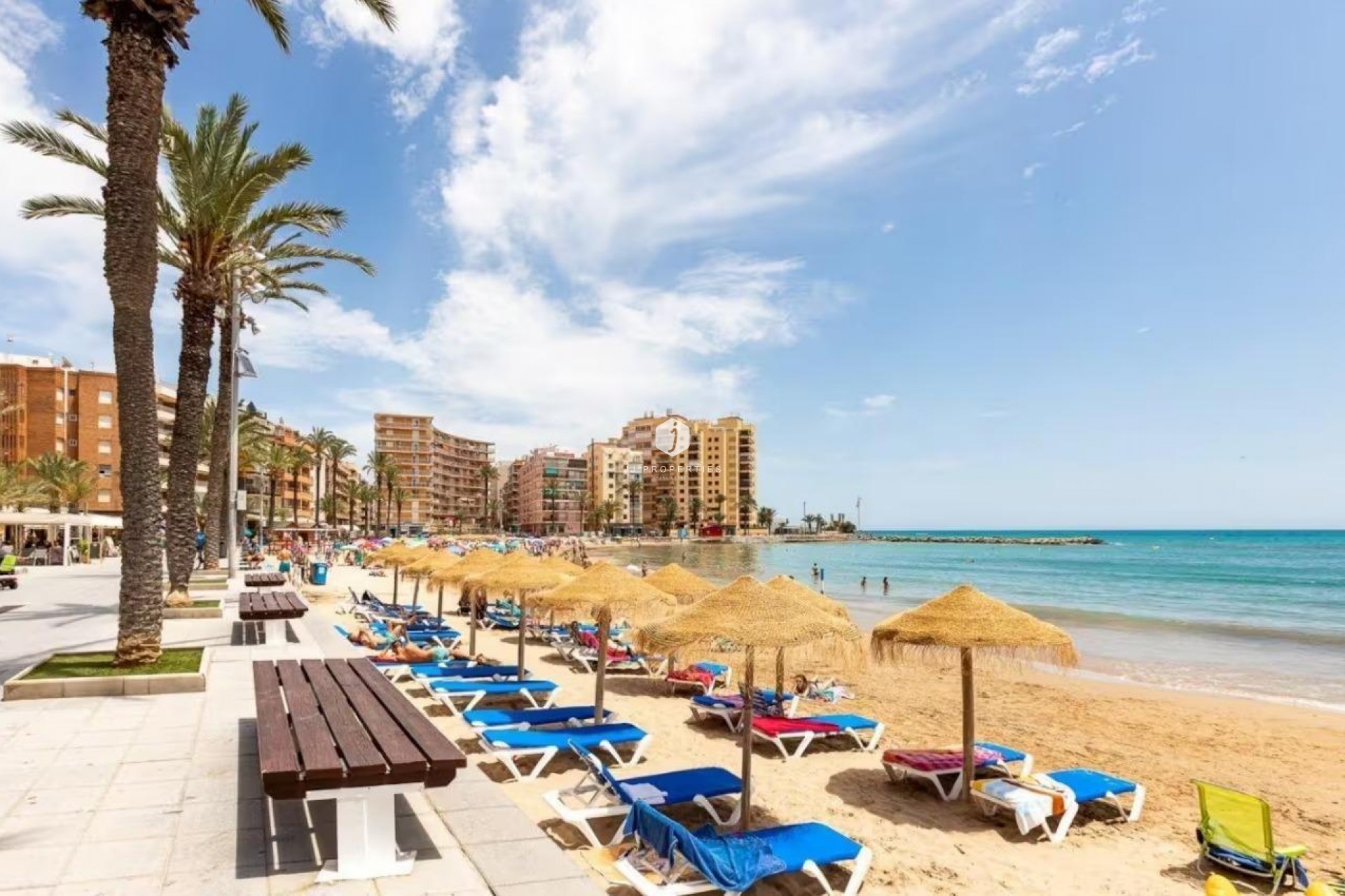 Segunda mano - Apartamento / piso -
Torrevieja - Centro