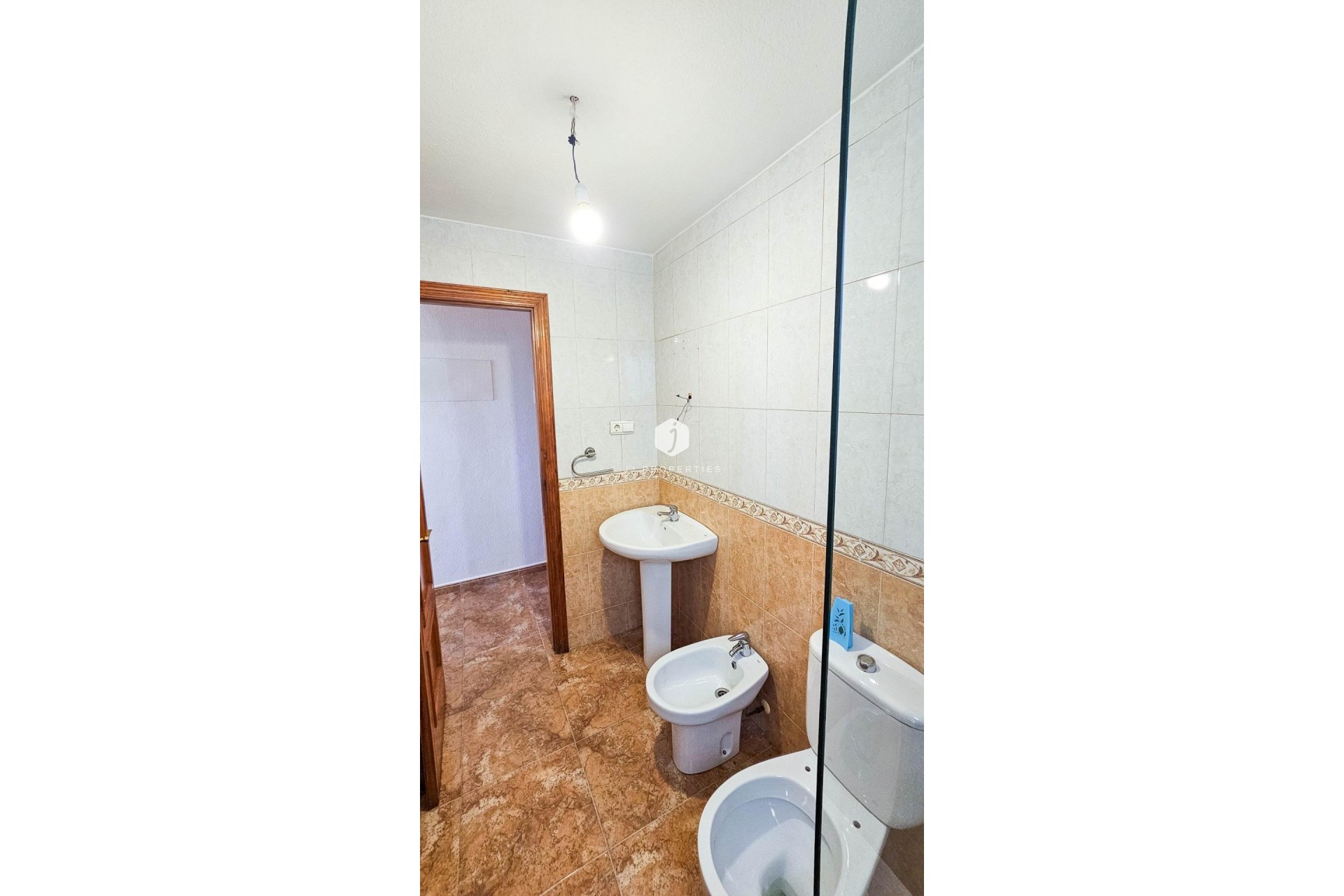 Segunda mano - Apartamento / piso -
Torrevieja - Centro