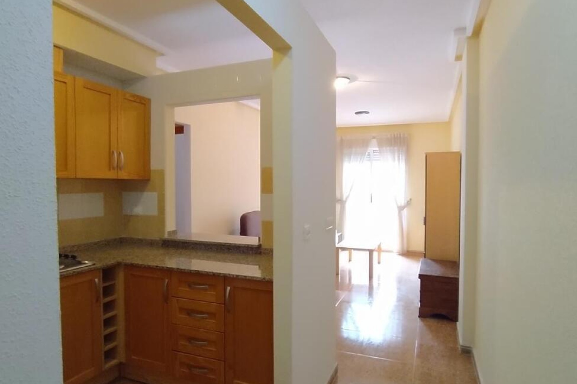 Segunda mano - Apartamento / piso -
Torrevieja - CORTES VALENCIANAS