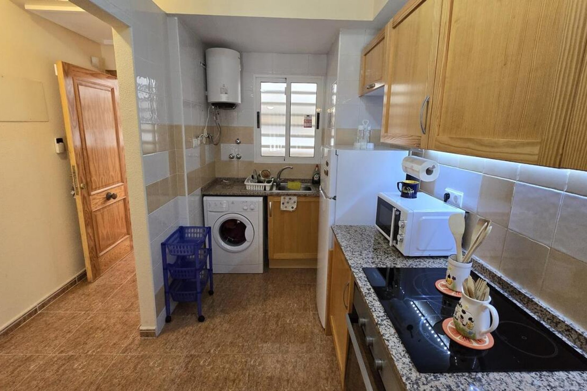 Segunda mano - Apartamento / piso -
Torrevieja - CORTES VALENCIANAS