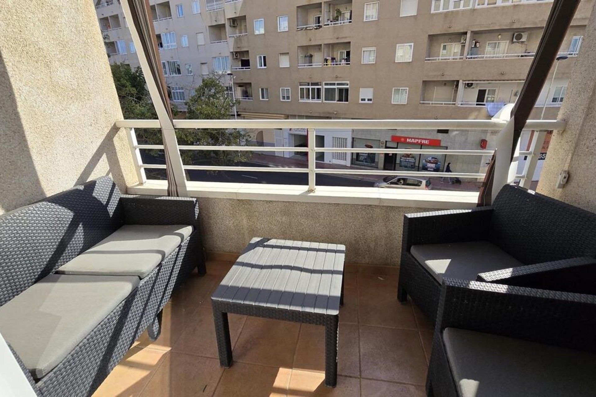 Segunda mano - Apartamento / piso -
Torrevieja - CORTES VALENCIANAS