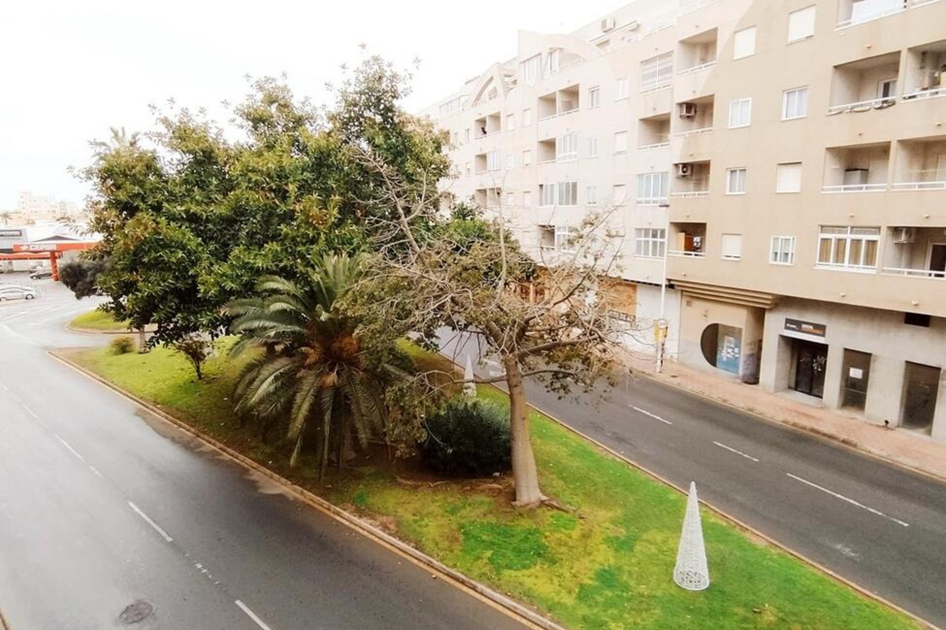 Segunda mano - Apartamento / piso -
Torrevieja - CORTES VALENCIANAS