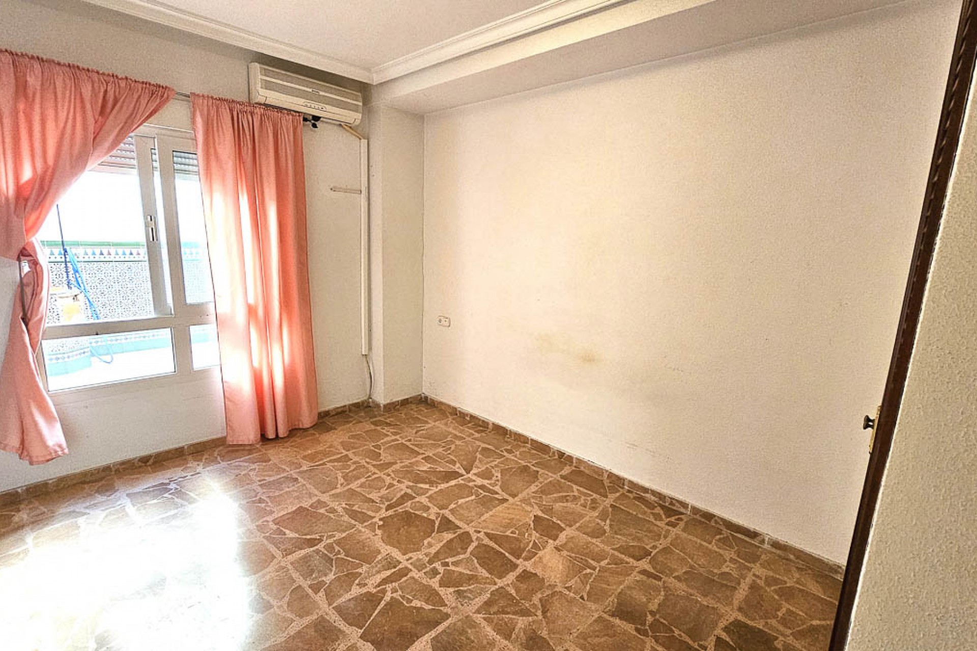 Segunda mano - Apartamento / piso -
Torrevieja - Costa Blanca