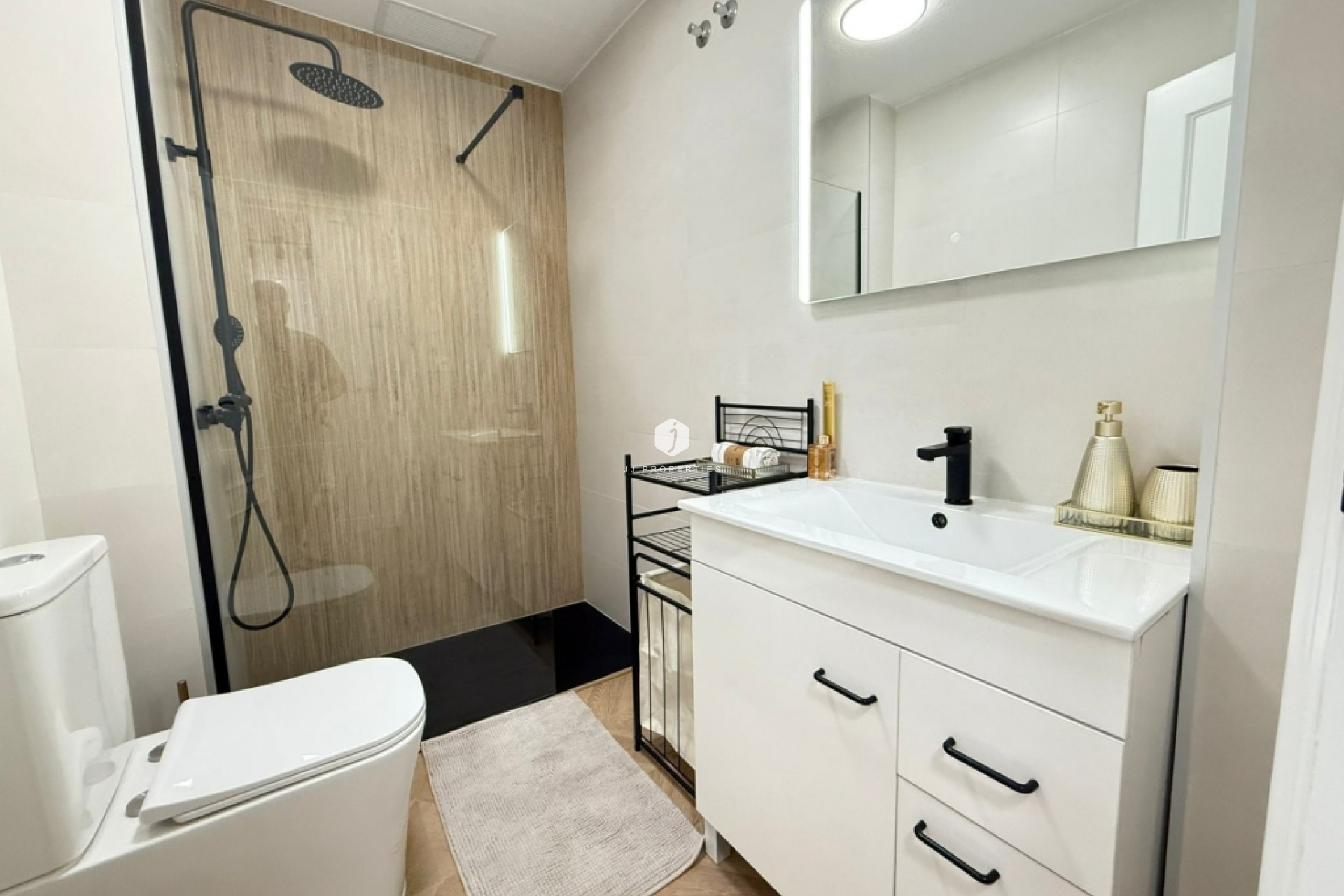 Segunda mano - Apartamento / piso -
Torrevieja - Costa Blanca