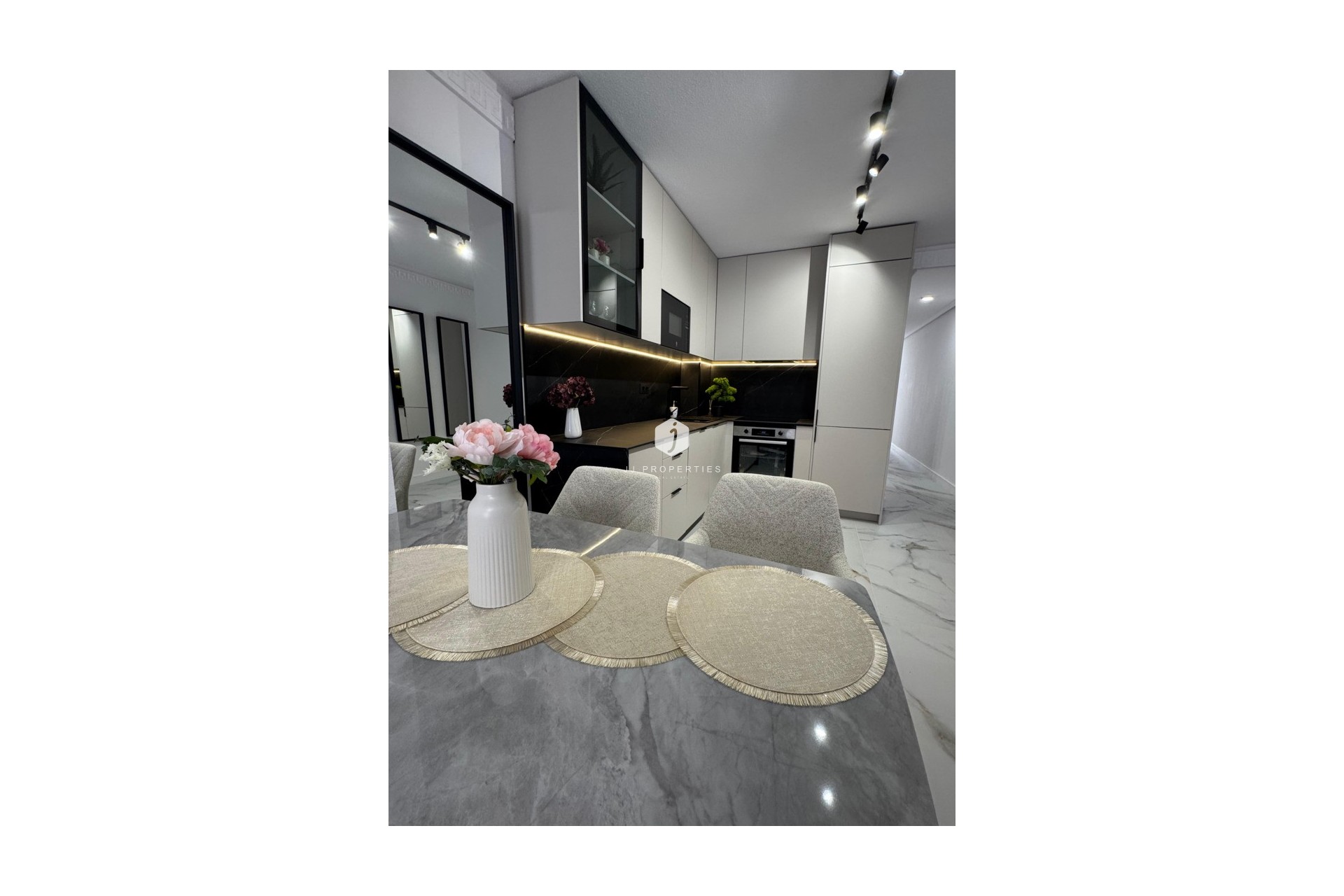 Segunda mano - Apartamento / piso -
Torrevieja - Costa Blanca