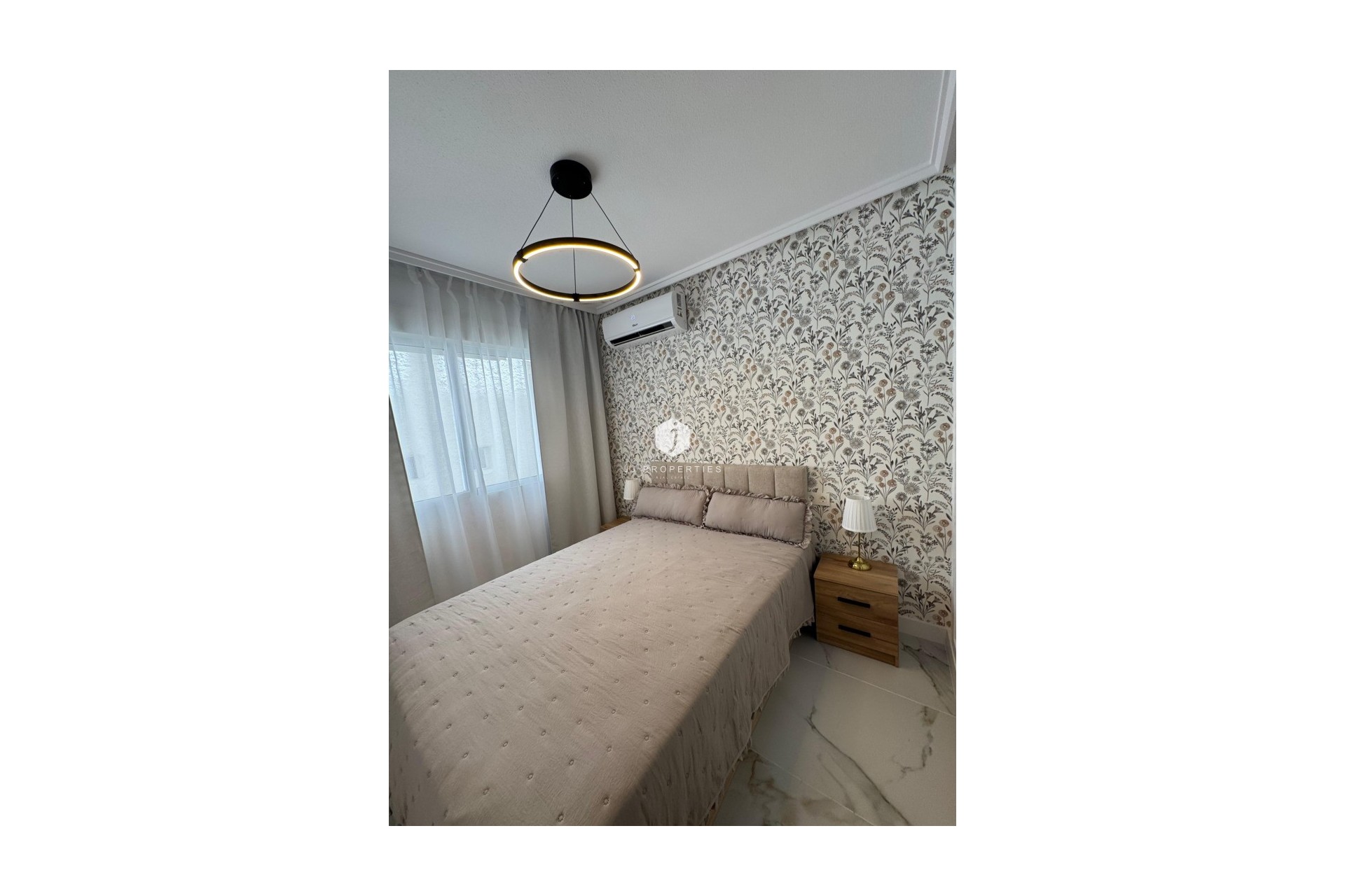 Segunda mano - Apartamento / piso -
Torrevieja - Costa Blanca