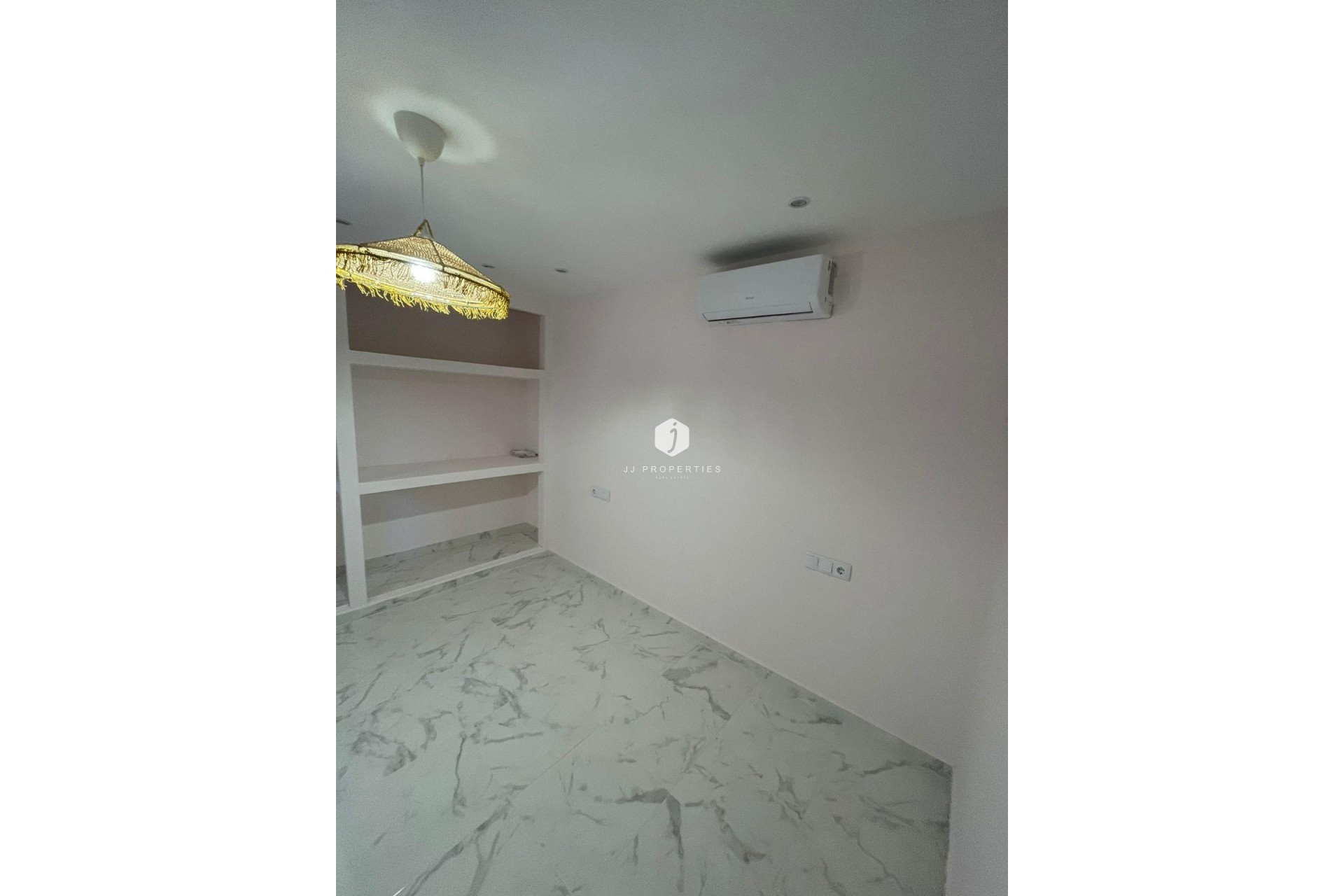 Segunda mano - Apartamento / piso -
Torrevieja - Costa Blanca