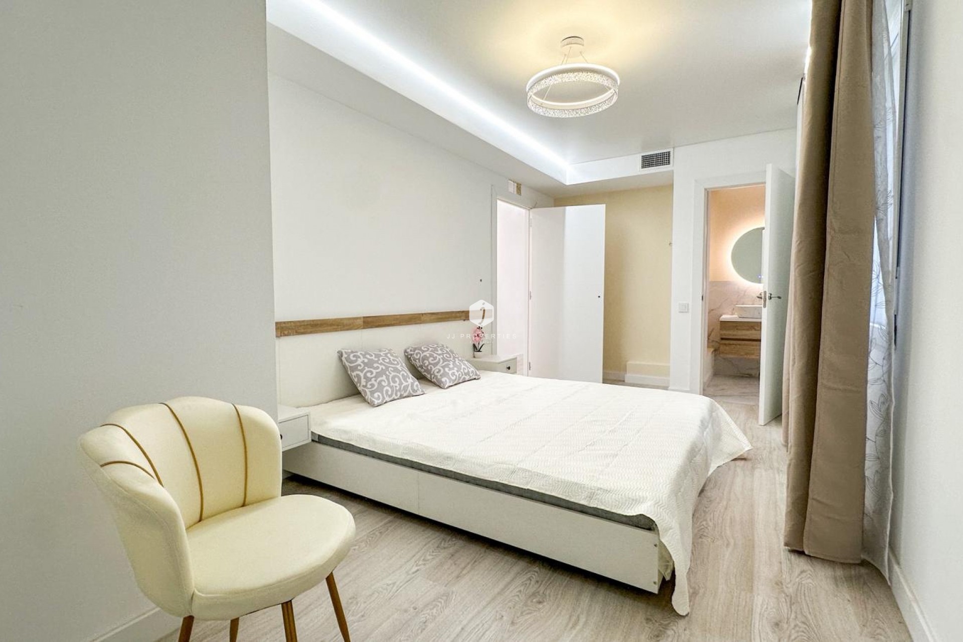 Segunda mano - Apartamento / piso -
Torrevieja - Costa Blanca