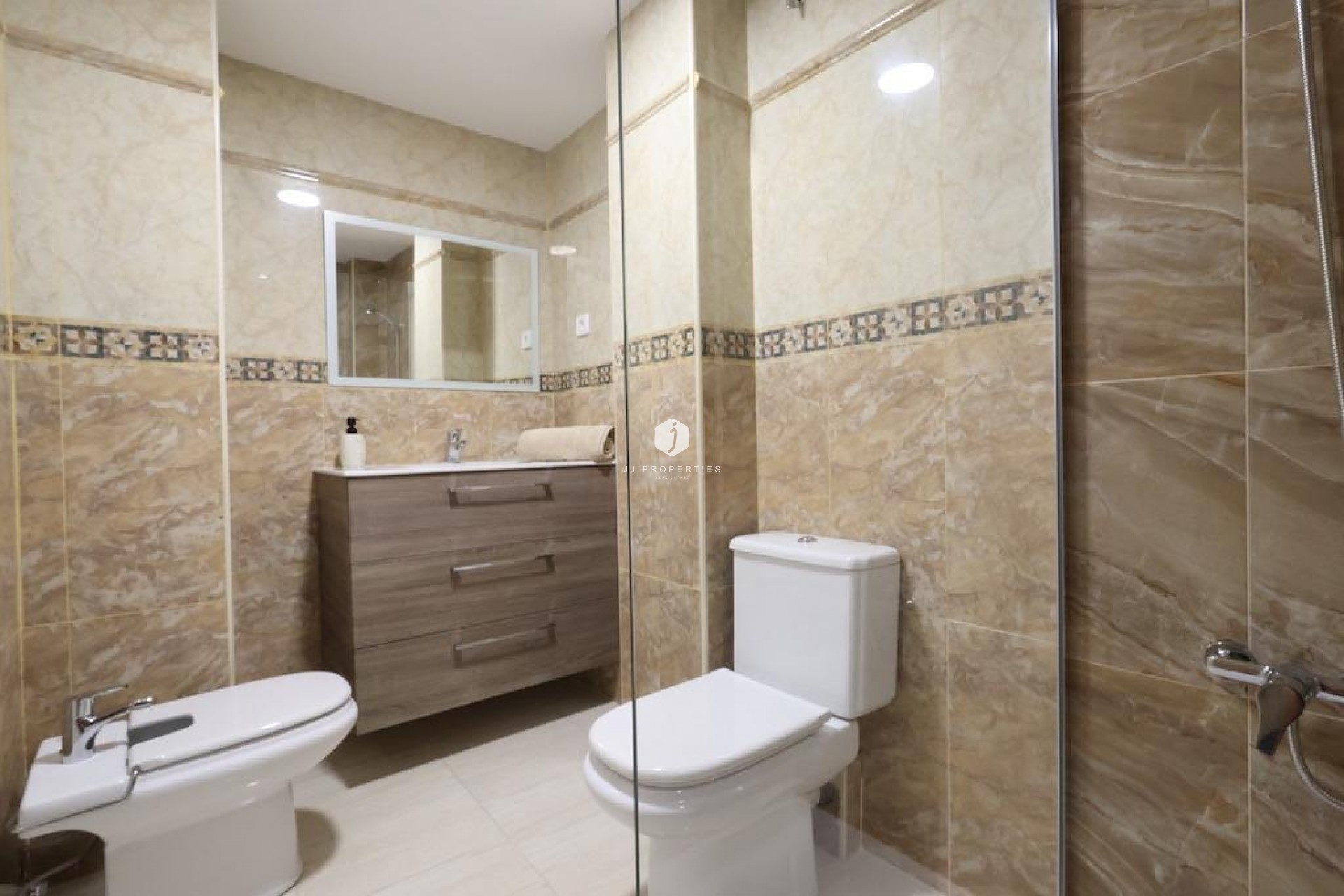 Segunda mano - Apartamento / piso -
Torrevieja - Costa Blanca