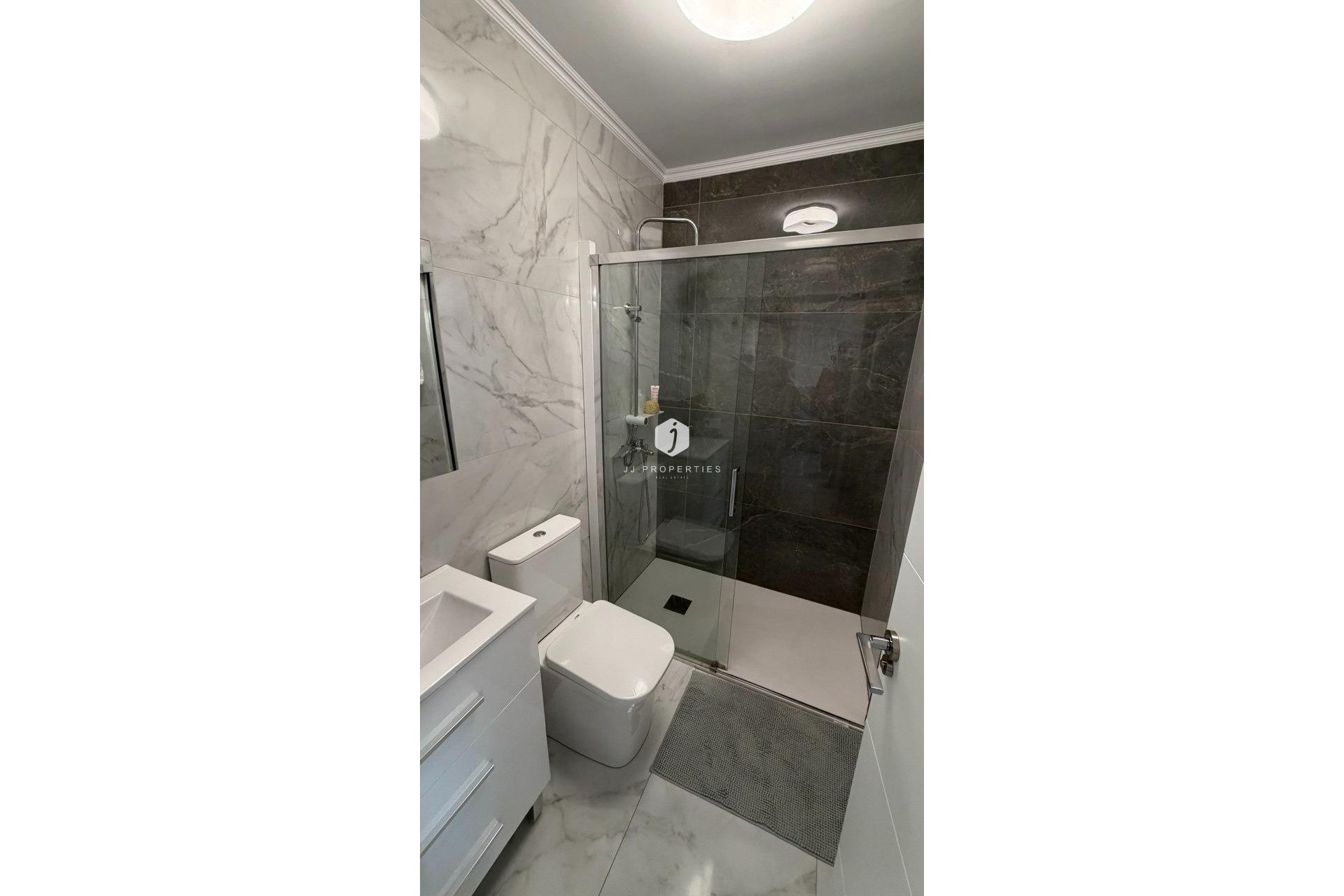 Segunda mano - Apartamento / piso -
Torrevieja - Curva Del Palangre