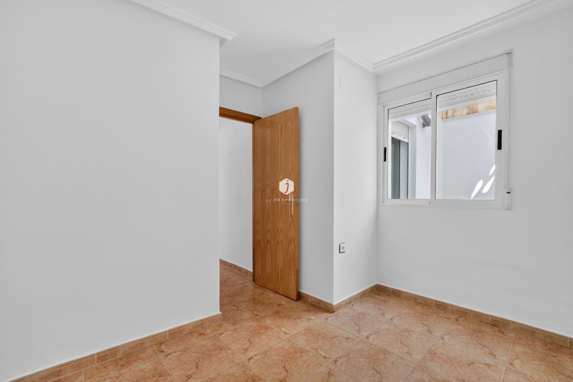 Segunda mano - Apartamento / piso -
Torrevieja - El Limonar