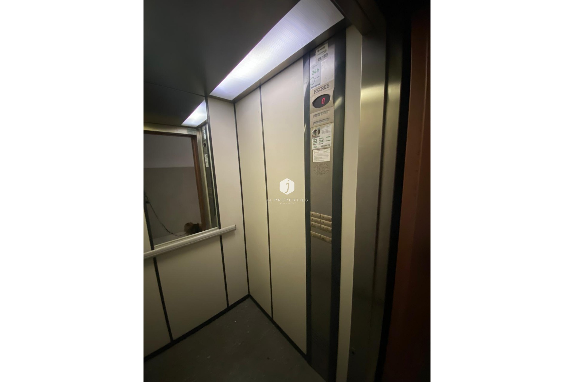 Segunda mano - Apartamento / piso -
Torrevieja - El molino