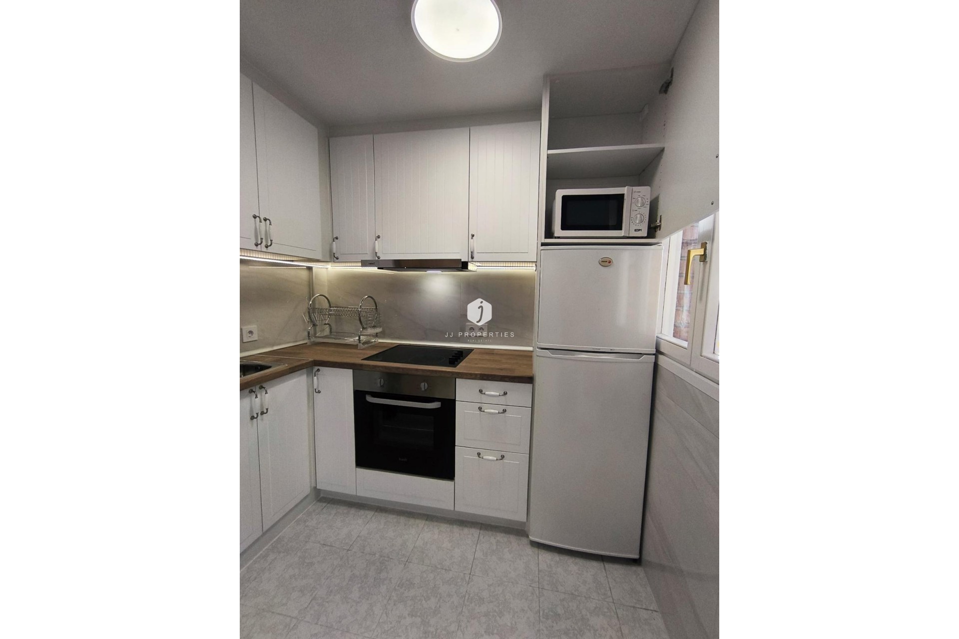 Segunda mano - Apartamento / piso -
Torrevieja - El molino