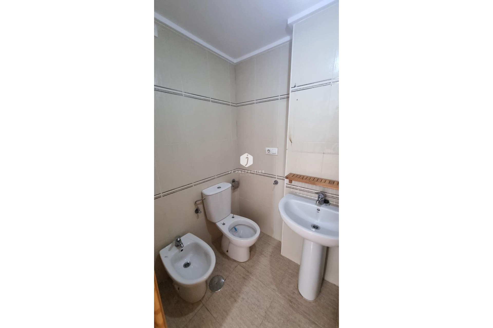 Segunda mano - Apartamento / piso -
Torrevieja - El molino