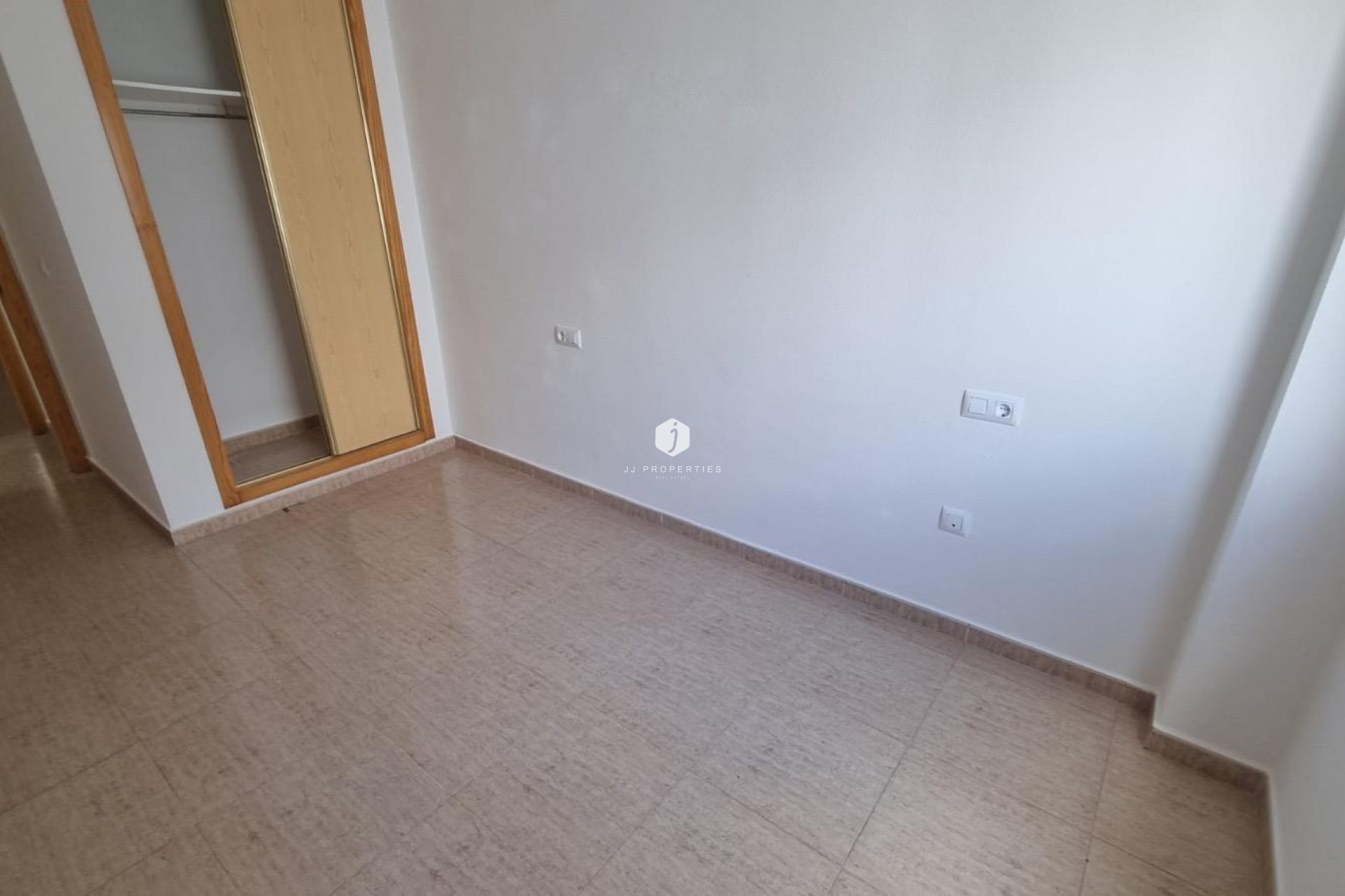 Segunda mano - Apartamento / piso -
Torrevieja - El molino